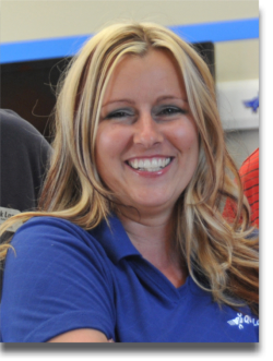 Staff member Melissa Violet from 0125e303e2fb