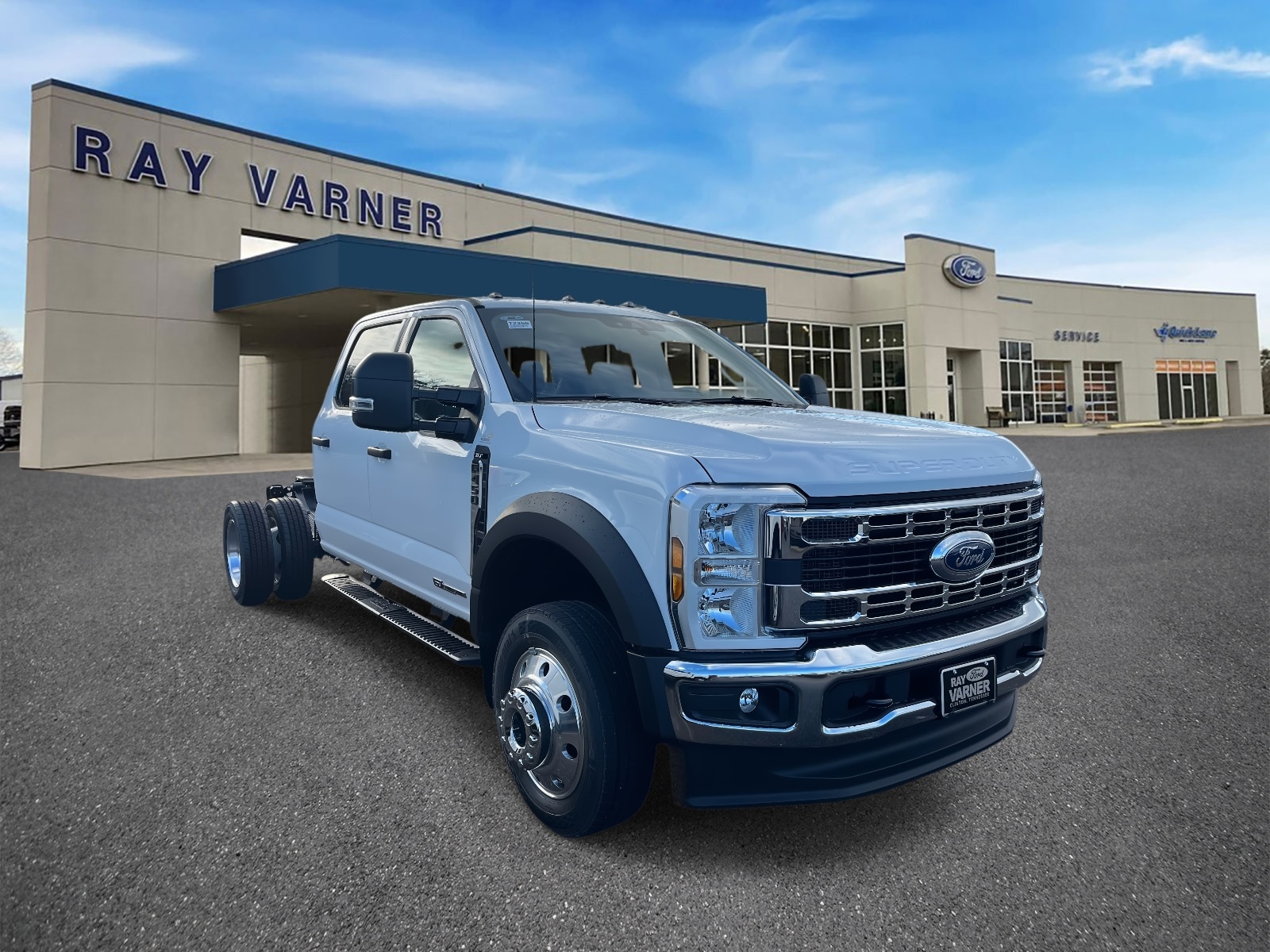 2026 Ford F-450 Super Duty Chassis Cab XLT's photo