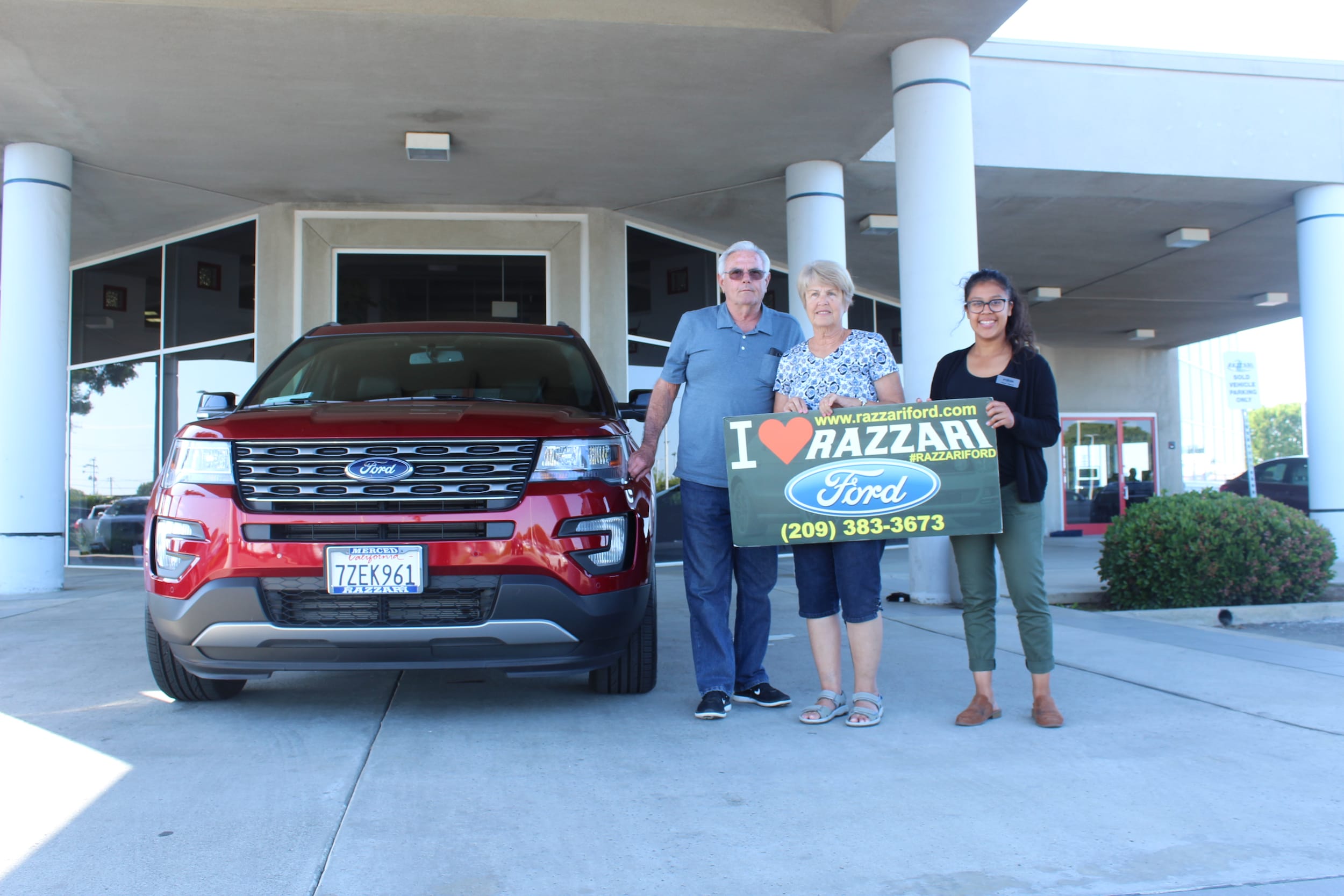 About The Razzari Auto Centers in Merced California Ford