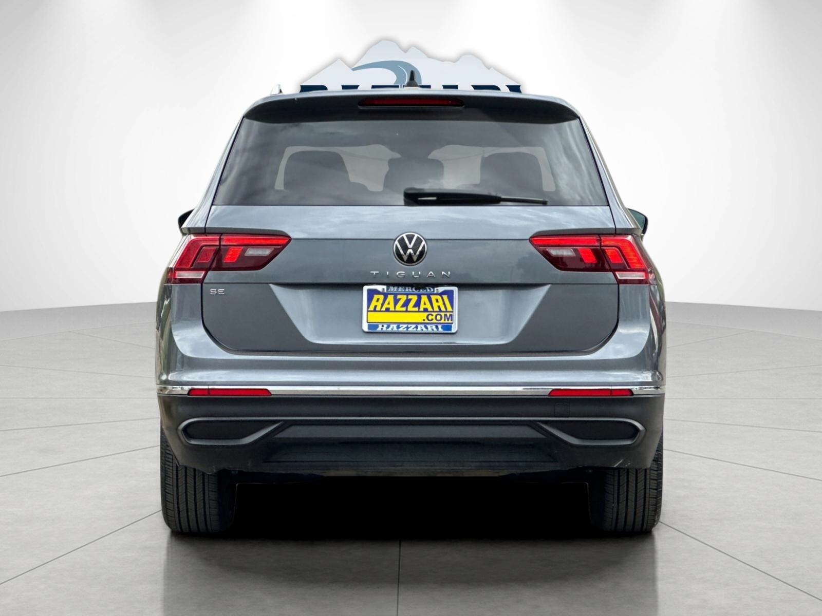 2024 Volkswagen Tiguan SE Wolfsburg Edition photo 2