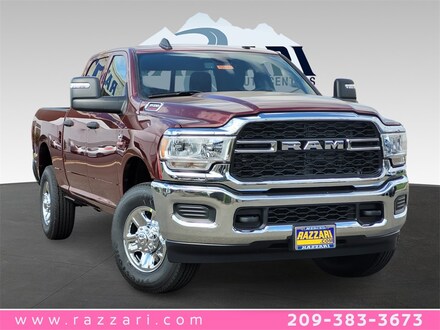 2024 Ram 3500 TRADESMAN CREW CAB 4X4 6'4 BOX Pickup