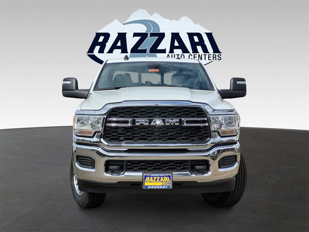 2024 Ram 3500 Tradesman photo 2