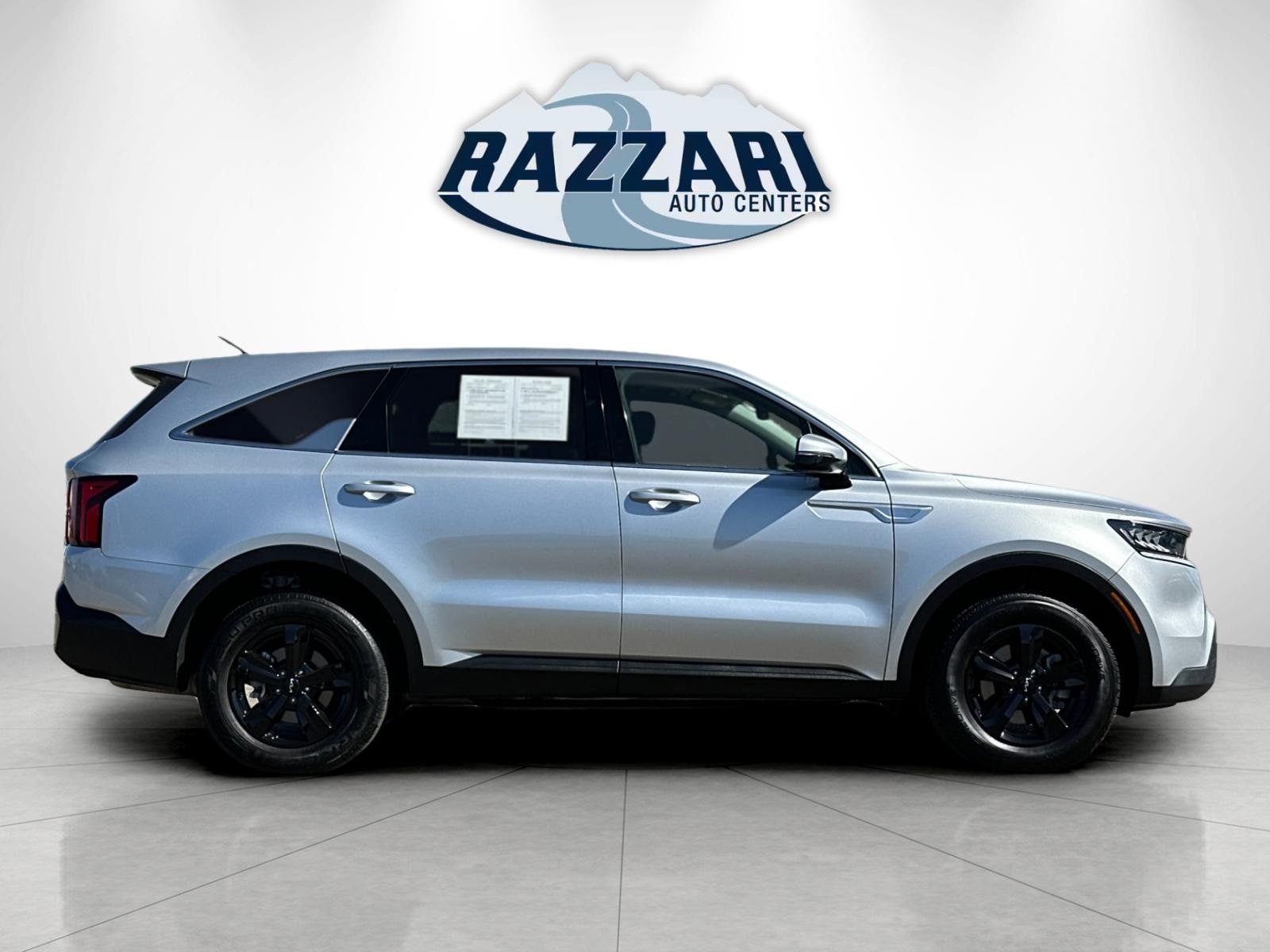 Used 2022 Kia Sorento LX with VIN 5XYRGDLC5NG075021 for sale in Merced, CA