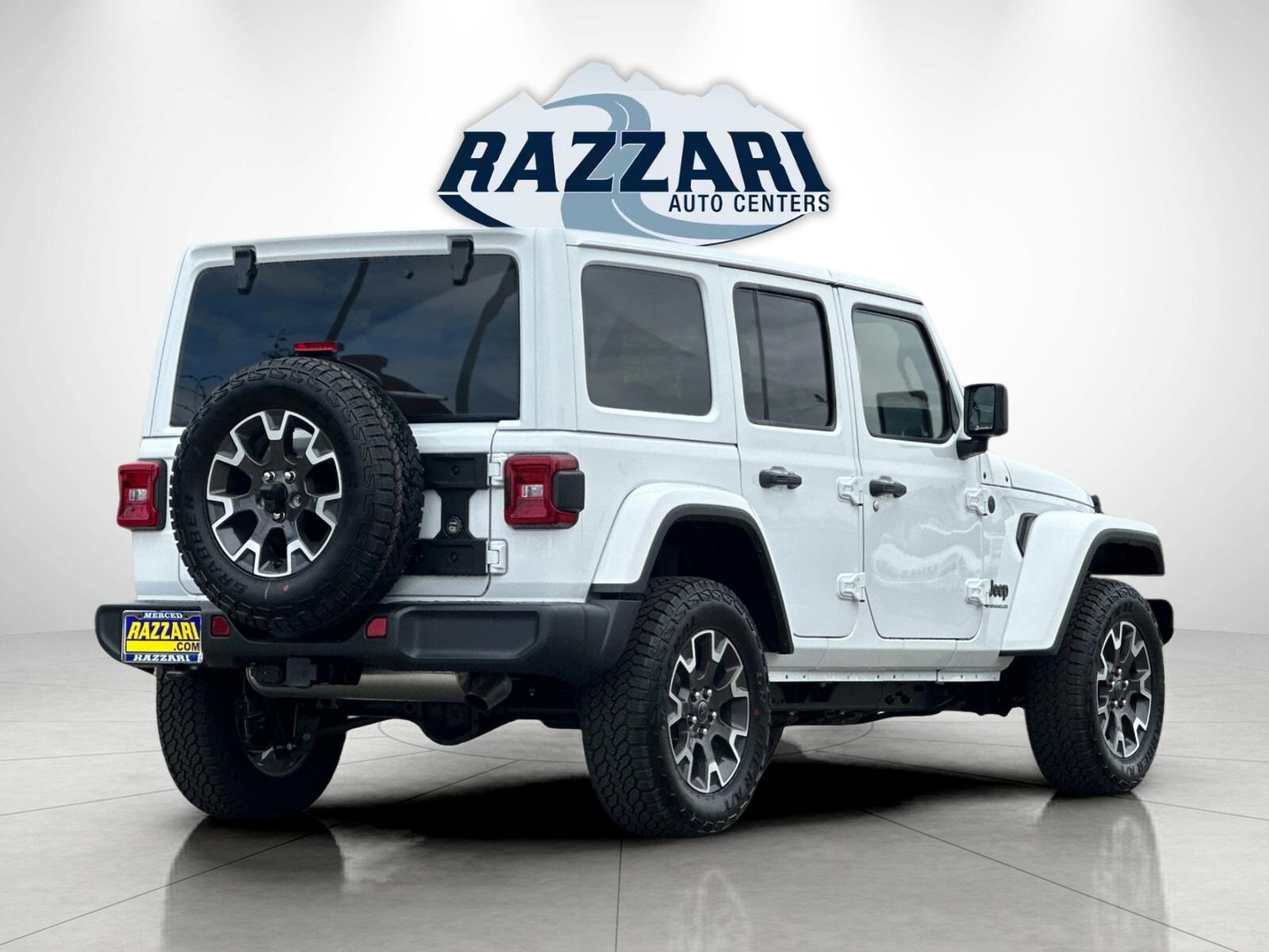 2025 Jeep Wrangler Sahara photo 3