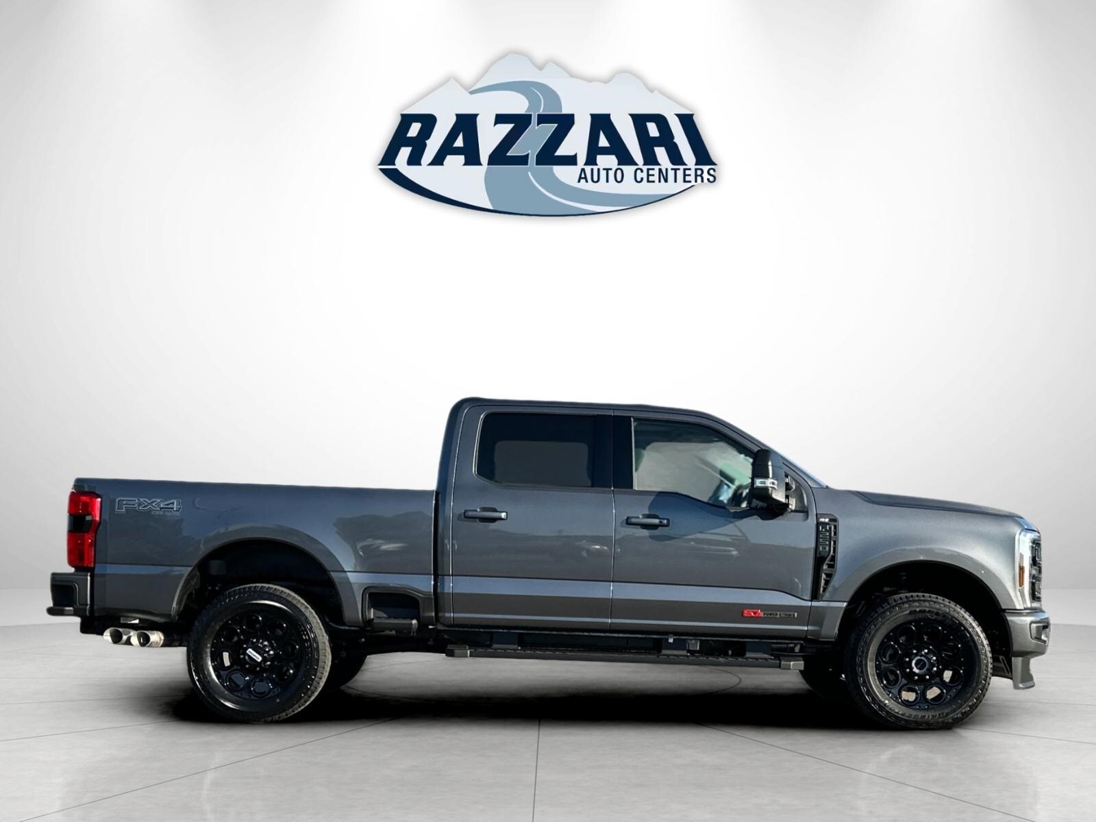 2025 Ford F-250 XLT photo 2