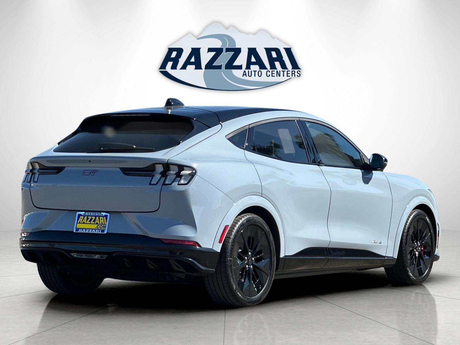 2025 Ford Mustang Mach-E GT photo 3