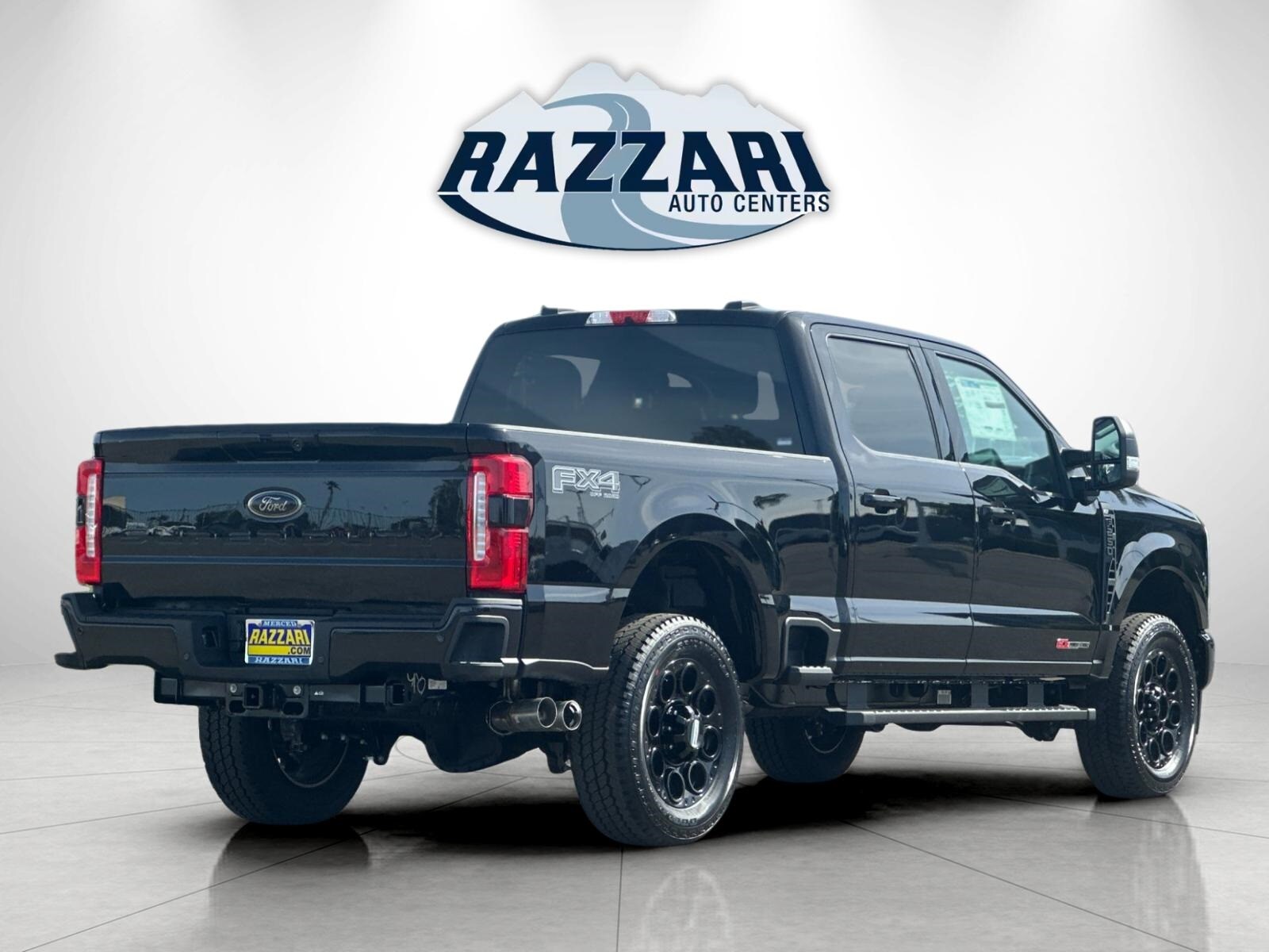 2025 Ford F-250 XLT photo 3