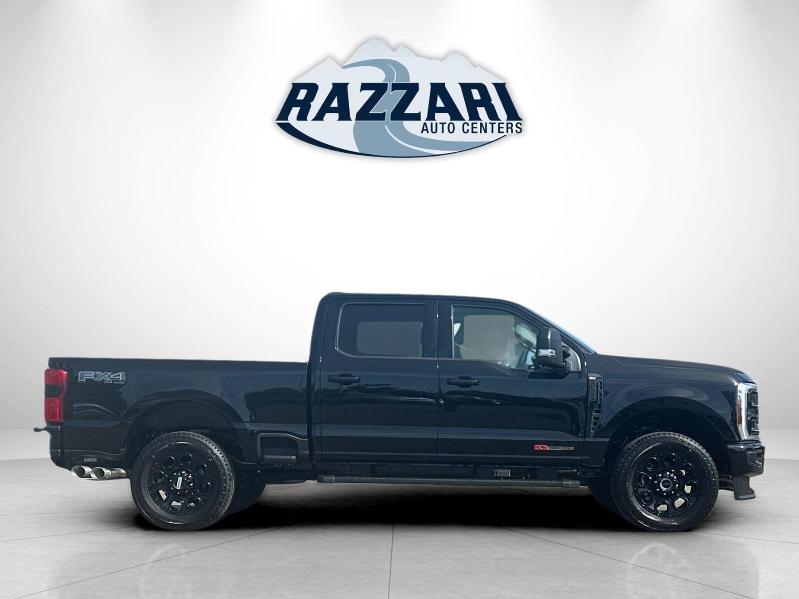 2025 Ford F-250 XLT photo 2