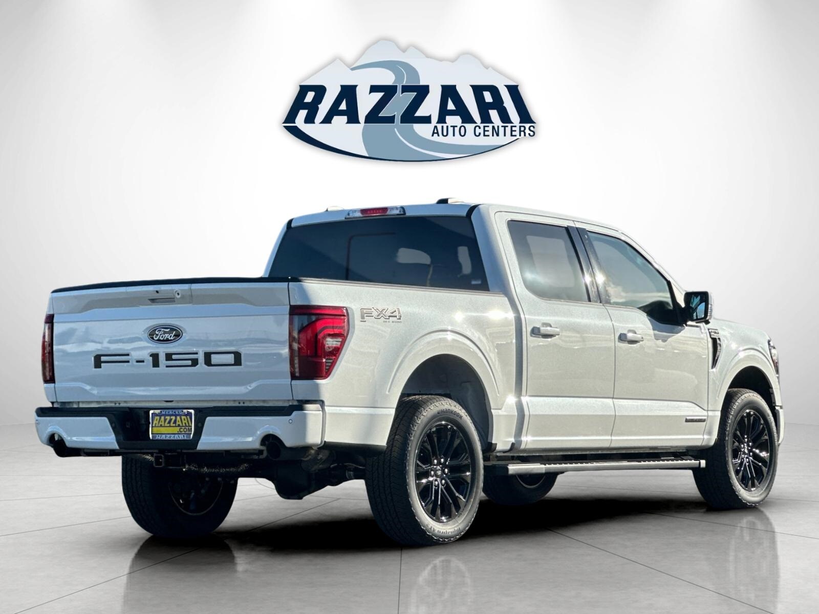 2025 Ford F-150 Lariat photo 2
