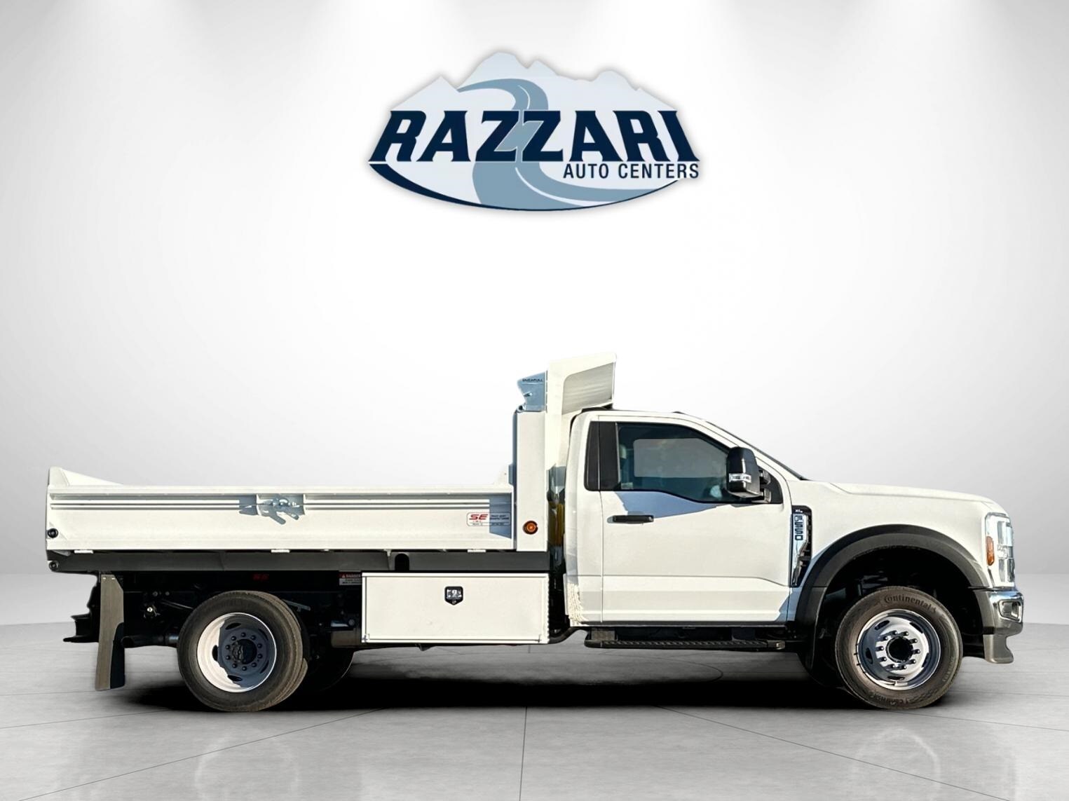 2024 Ford F-550 photo 2