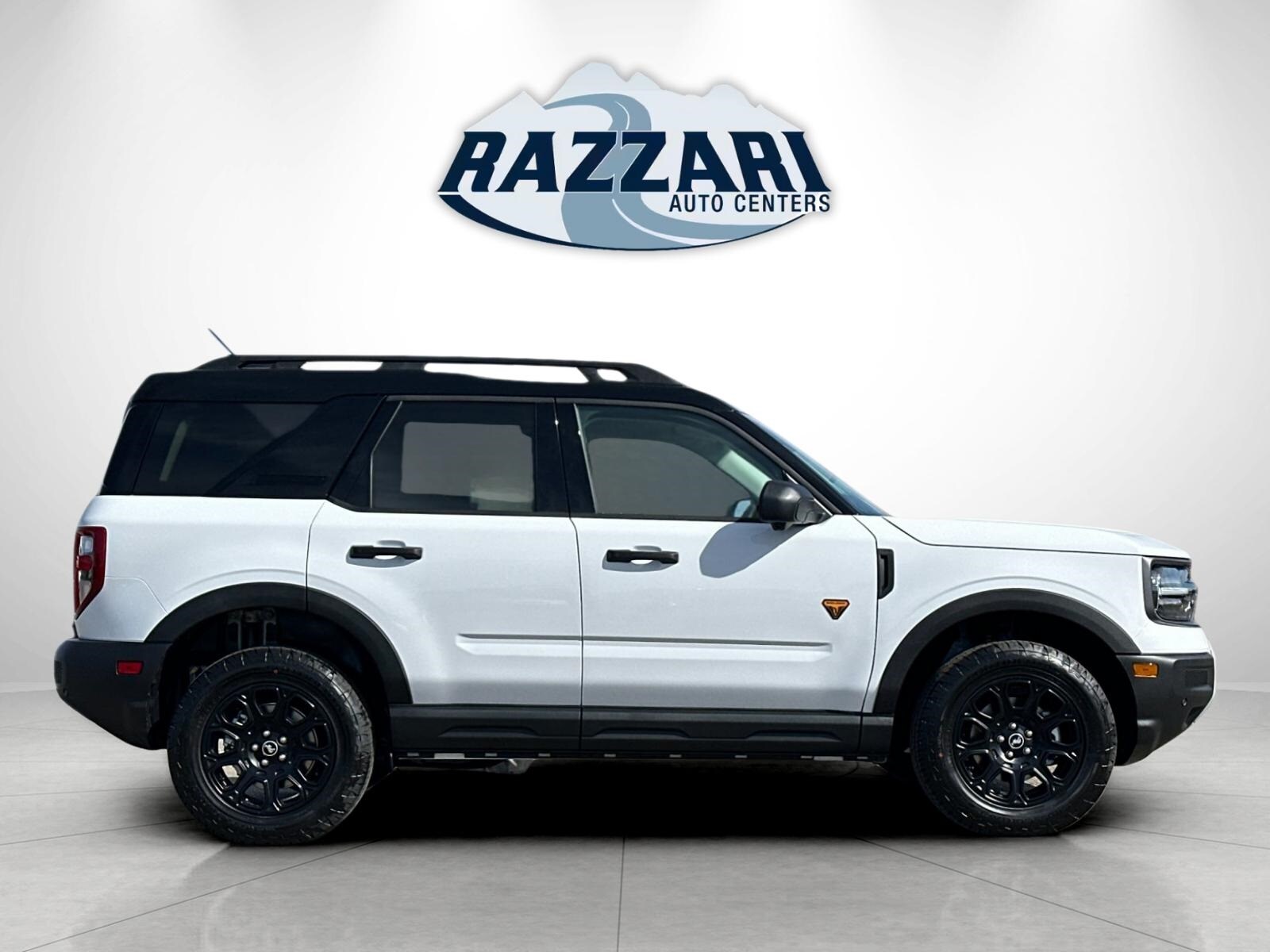 2025 Ford Bronco Sport Badlands photo 2