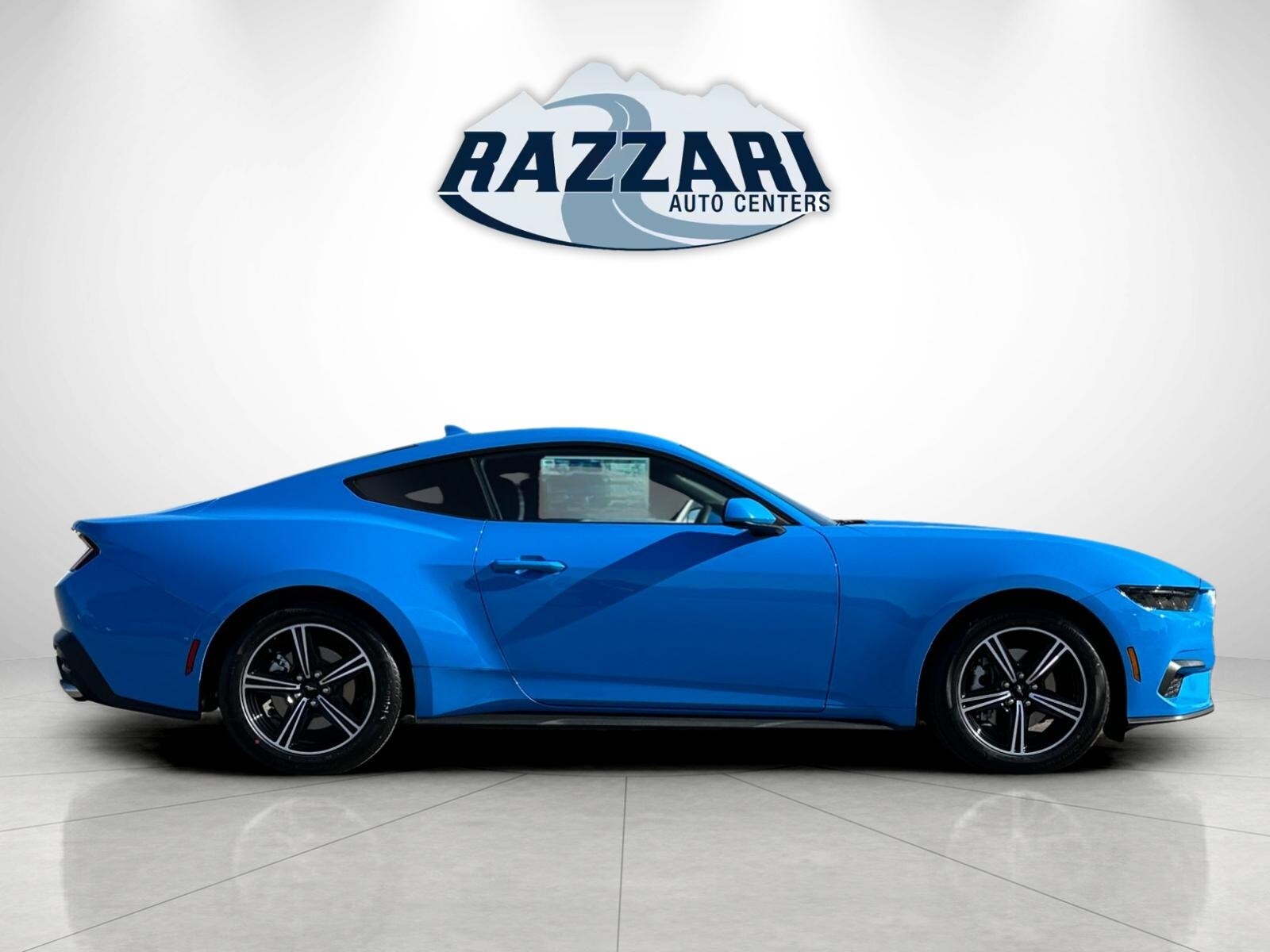 2025 Ford Mustang EcoBoost photo 2