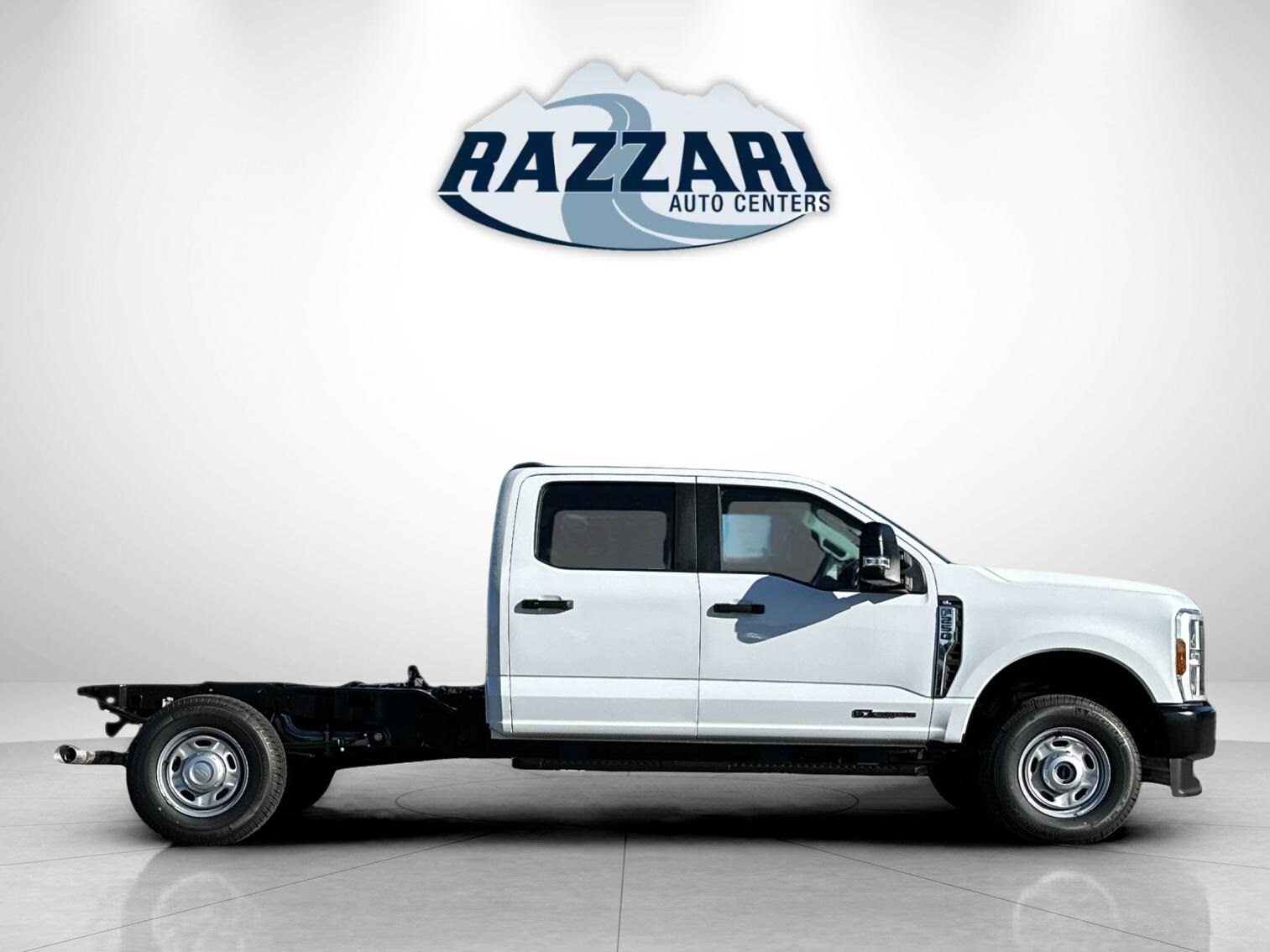 2025 Ford F-250 XL photo 2