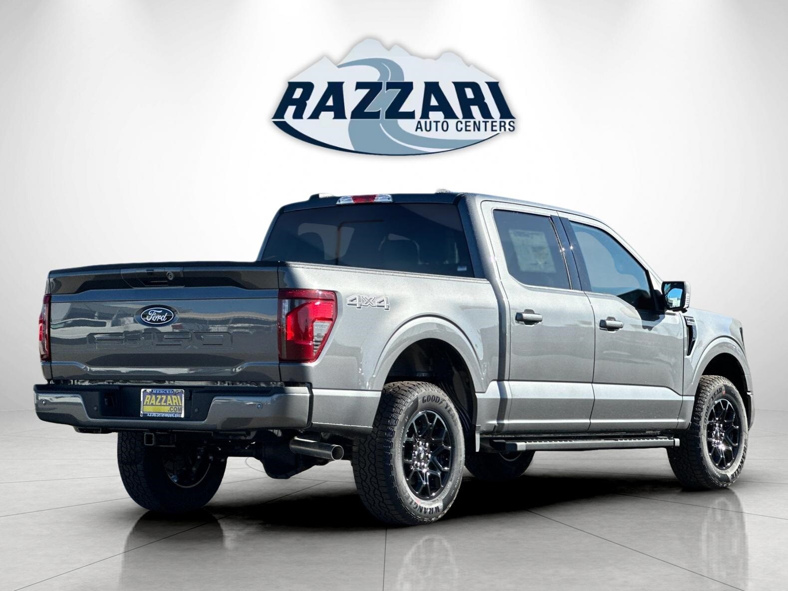 2025 Ford F-150 XLT photo 3