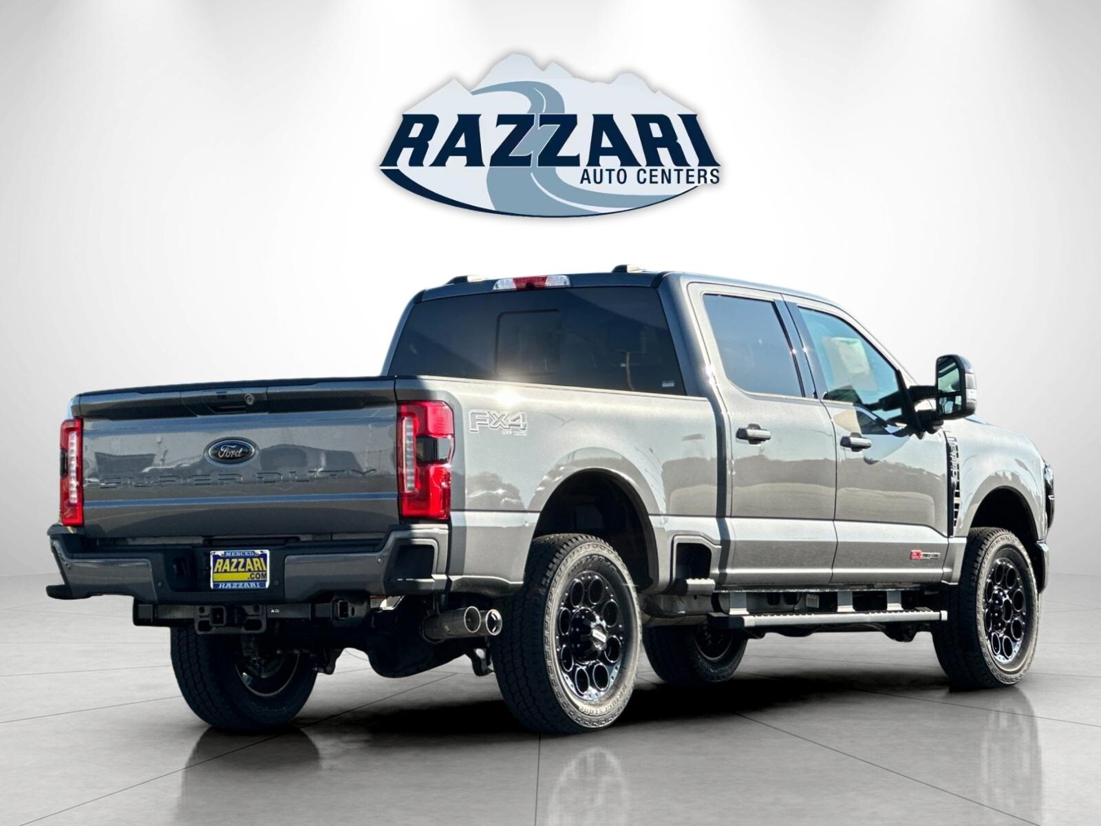 2025 Ford F-250 Lariat photo 3