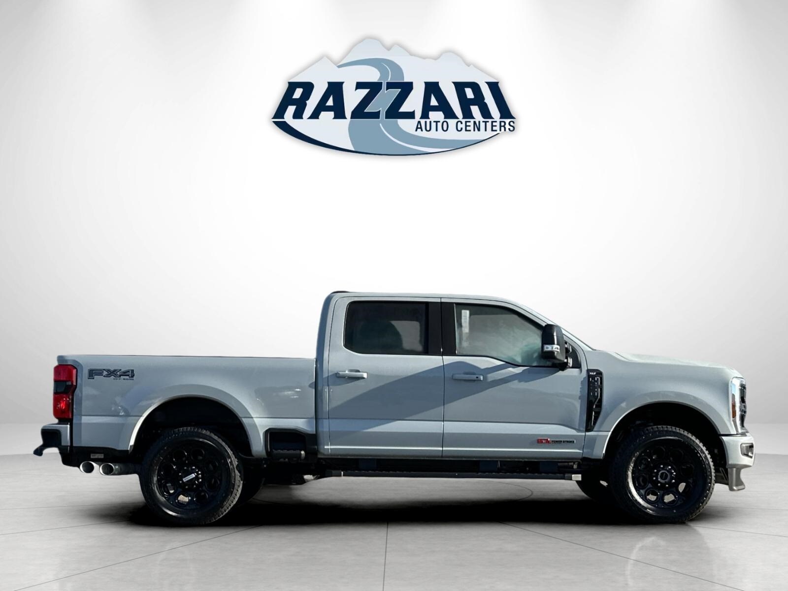 2025 Ford F-250 XLT photo 2