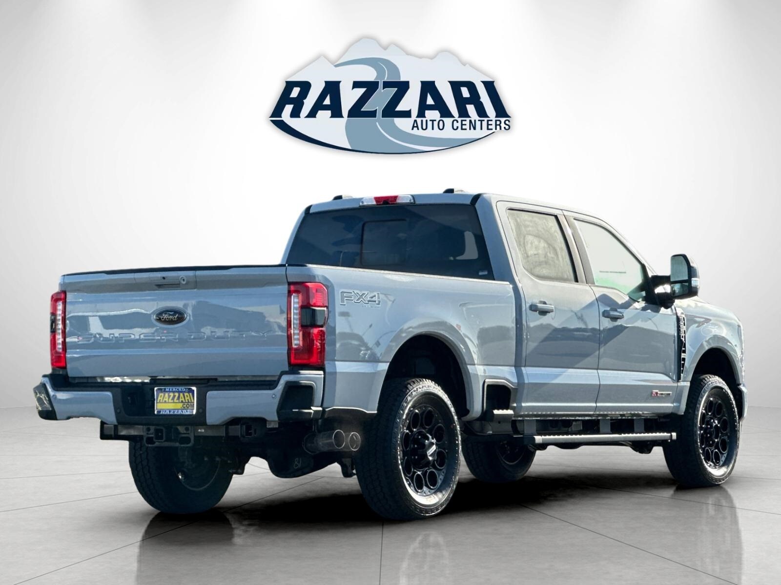 2025 Ford F-250 XLT photo 3