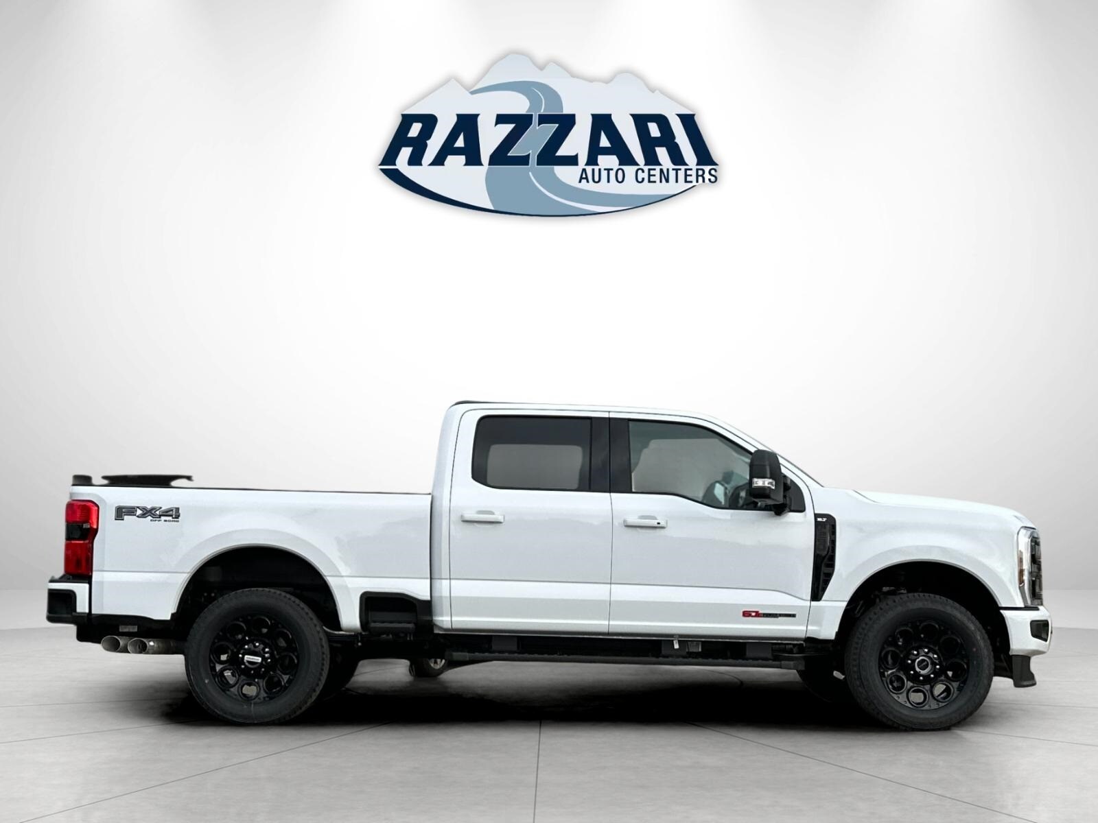 2025 Ford F-250 XLT photo 2