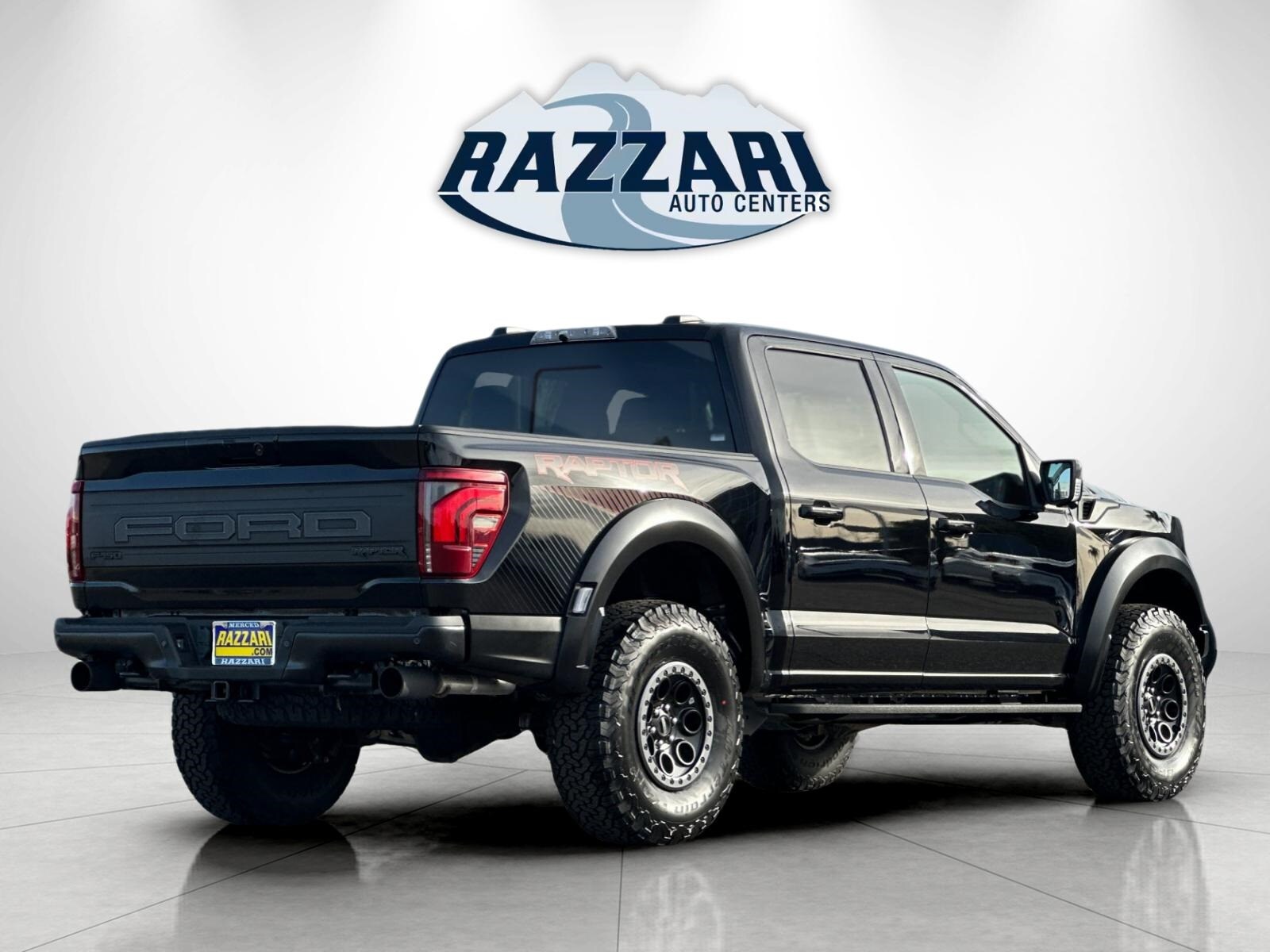 2025 Ford F-150 Raptor photo 3