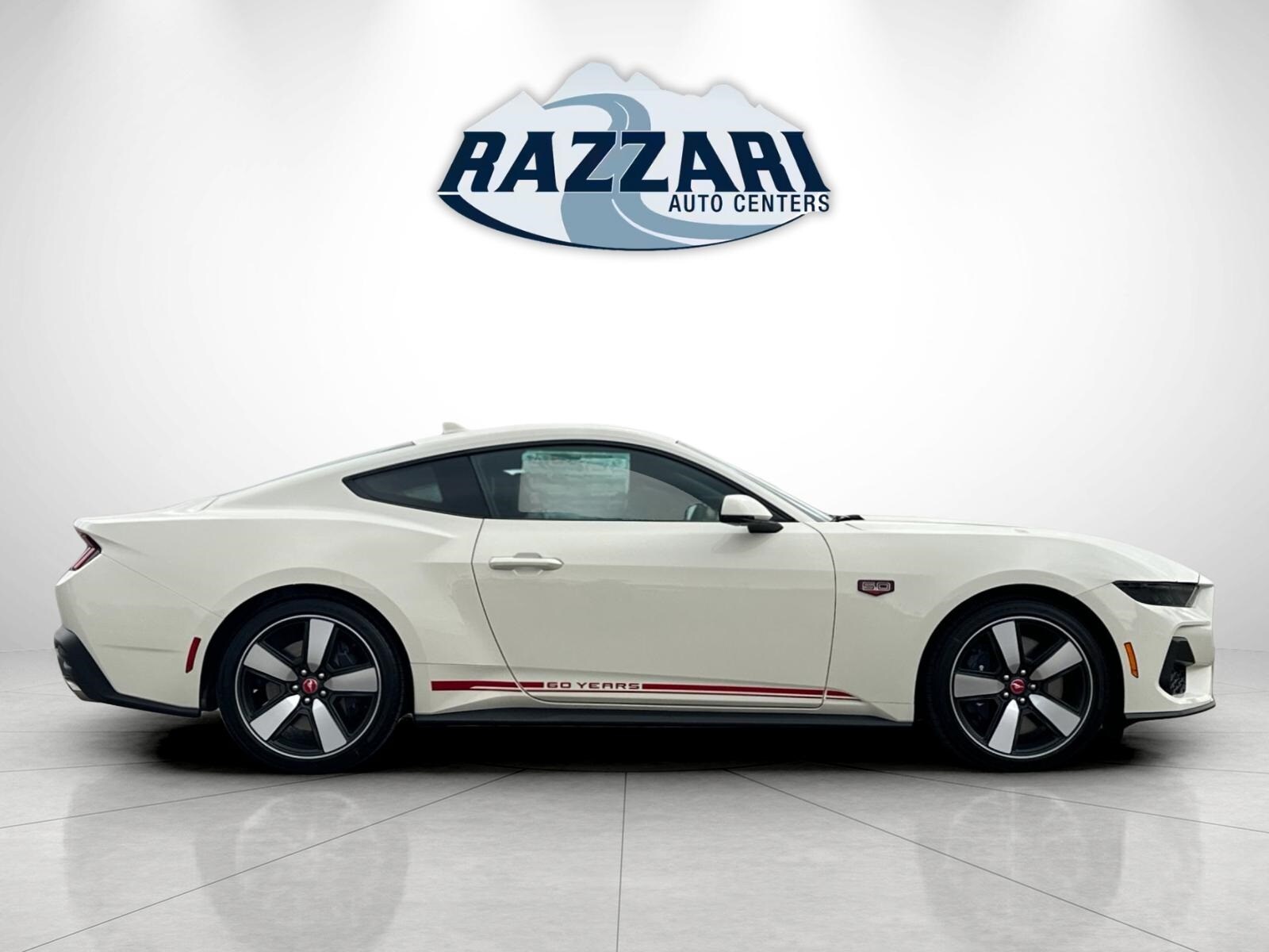 2025 Ford Mustang GT Premium photo 2