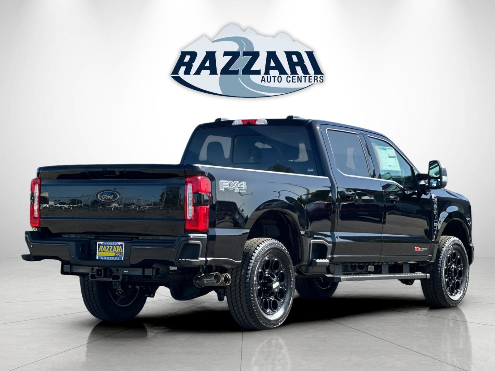 2025 Ford F-250 XLT photo 3