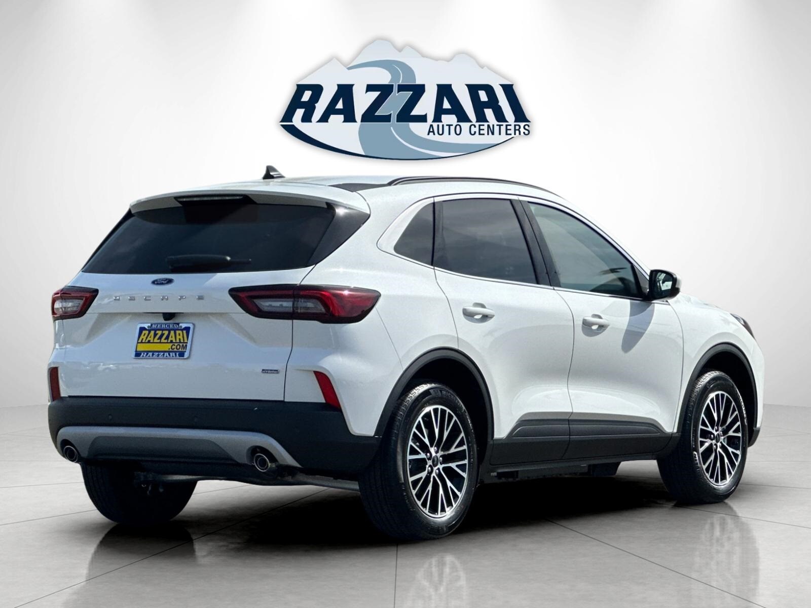 2025 Ford Escape Plug-In Hybrid photo 3