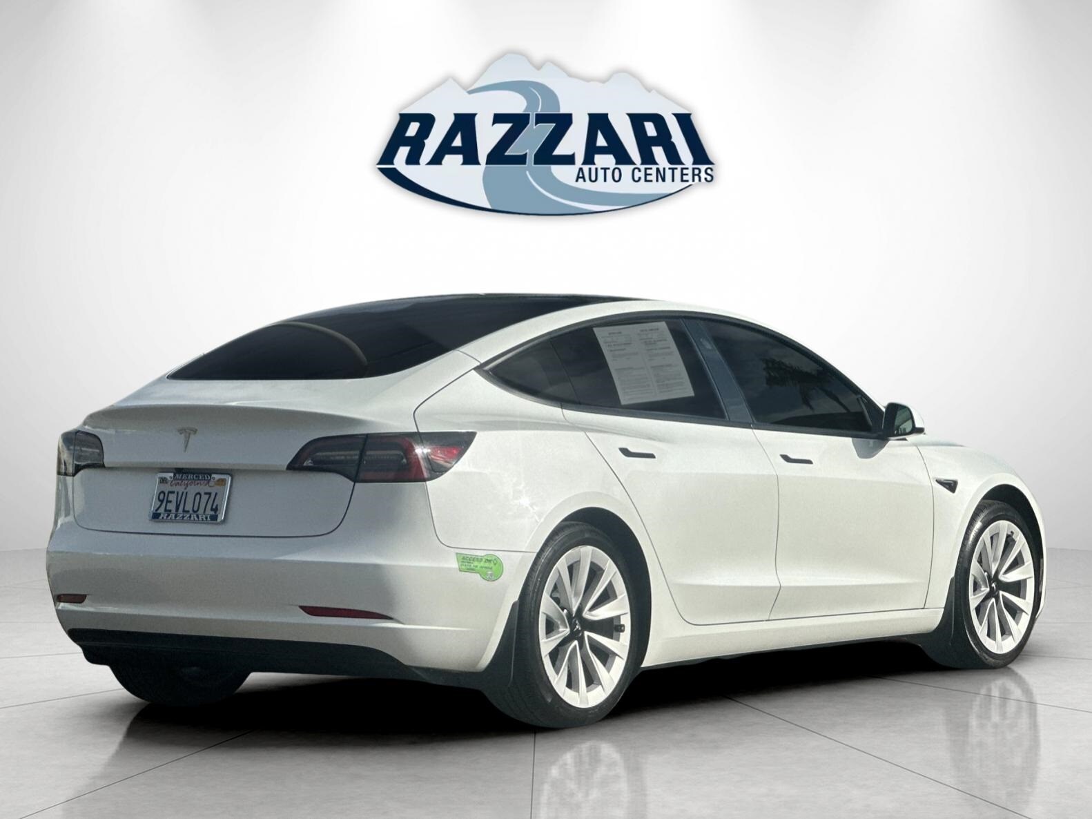 2023 Tesla Model 3 photo 2