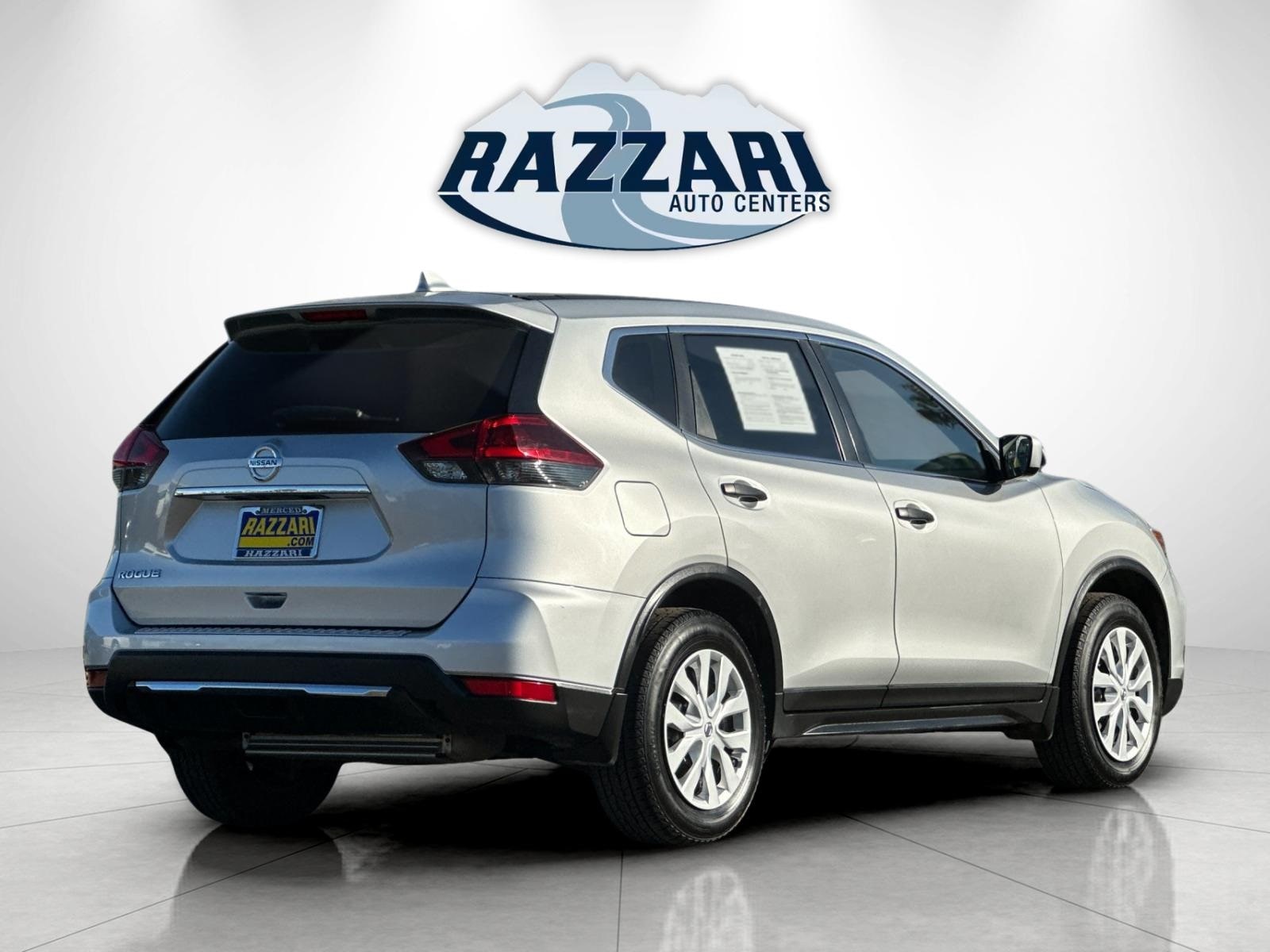 2019 Nissan Rogue S photo 3