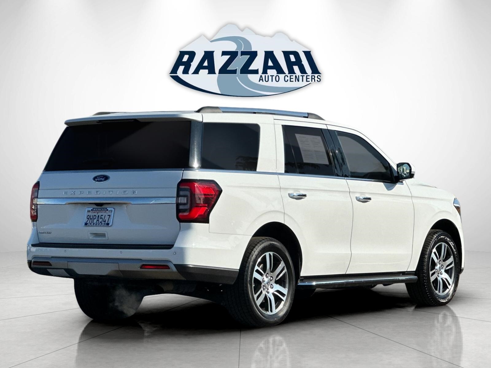 2023 Ford Expedition Limited photo 3