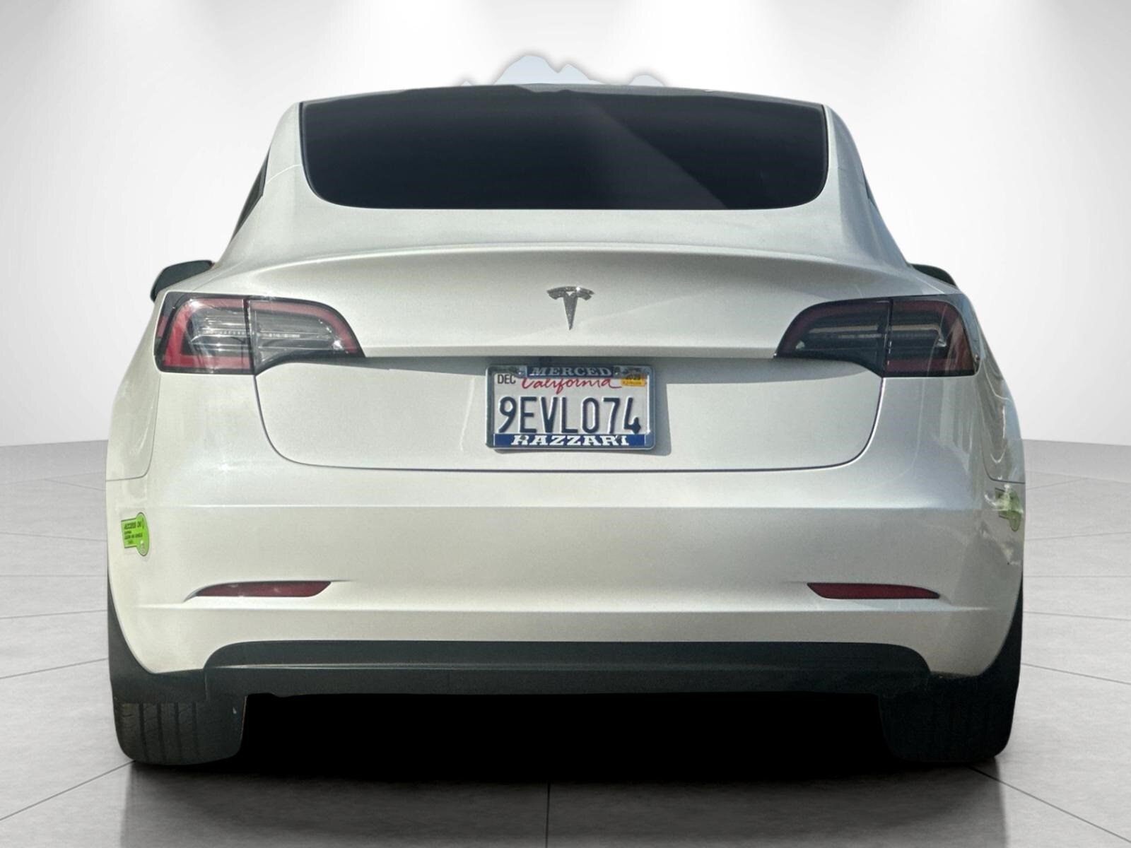 2023 Tesla Model 3 photo 3