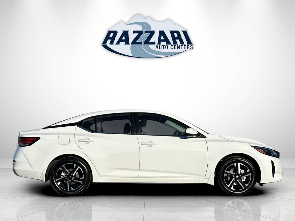 New 2025 Nissan Sentra SV Sedan