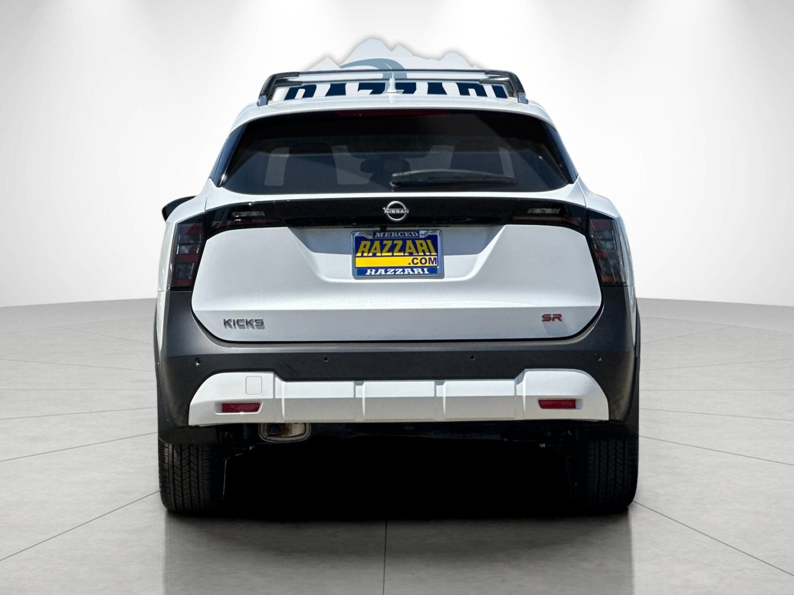 2025 Nissan Kicks SR photo 4