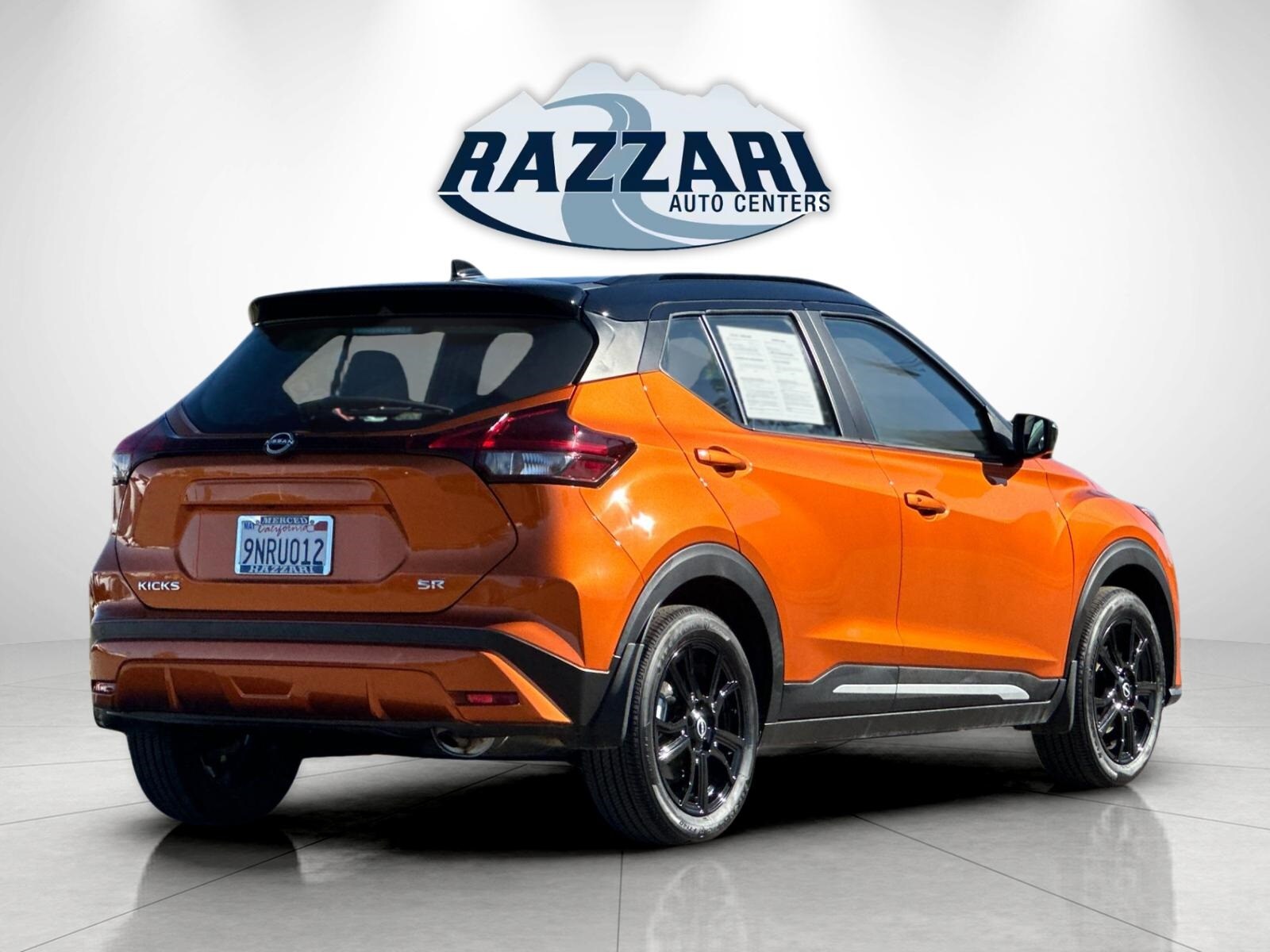 2024 Nissan Kicks SR photo 3