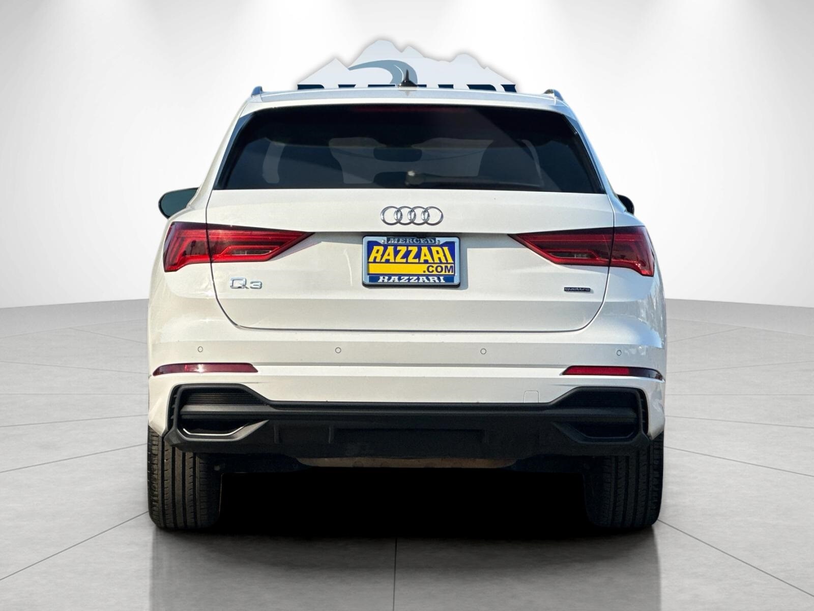 2023 Audi Q3 45 TFSI S line Premium photo 4