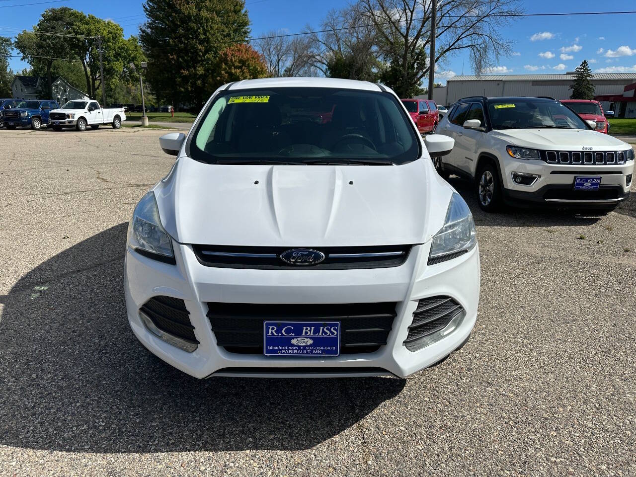 Used 2016 Ford Escape SE with VIN 1FMCU9GX7GUA21614 for sale in Faribault, Minnesota