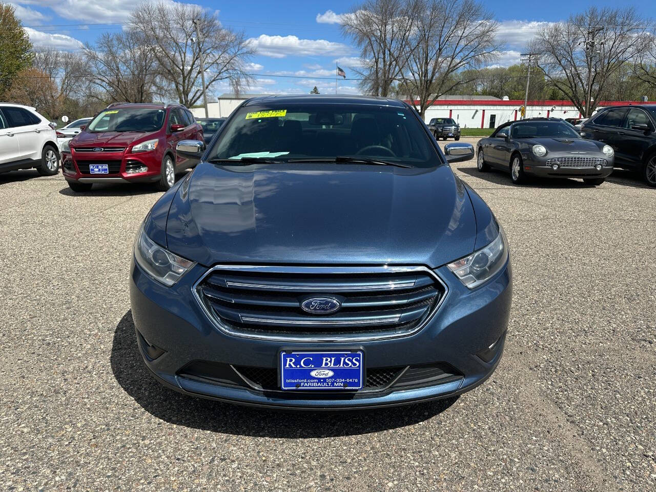 Used 2019 Ford Taurus Limited with VIN 1FAHP2J8XKG114909 for sale in Faribault, Minnesota