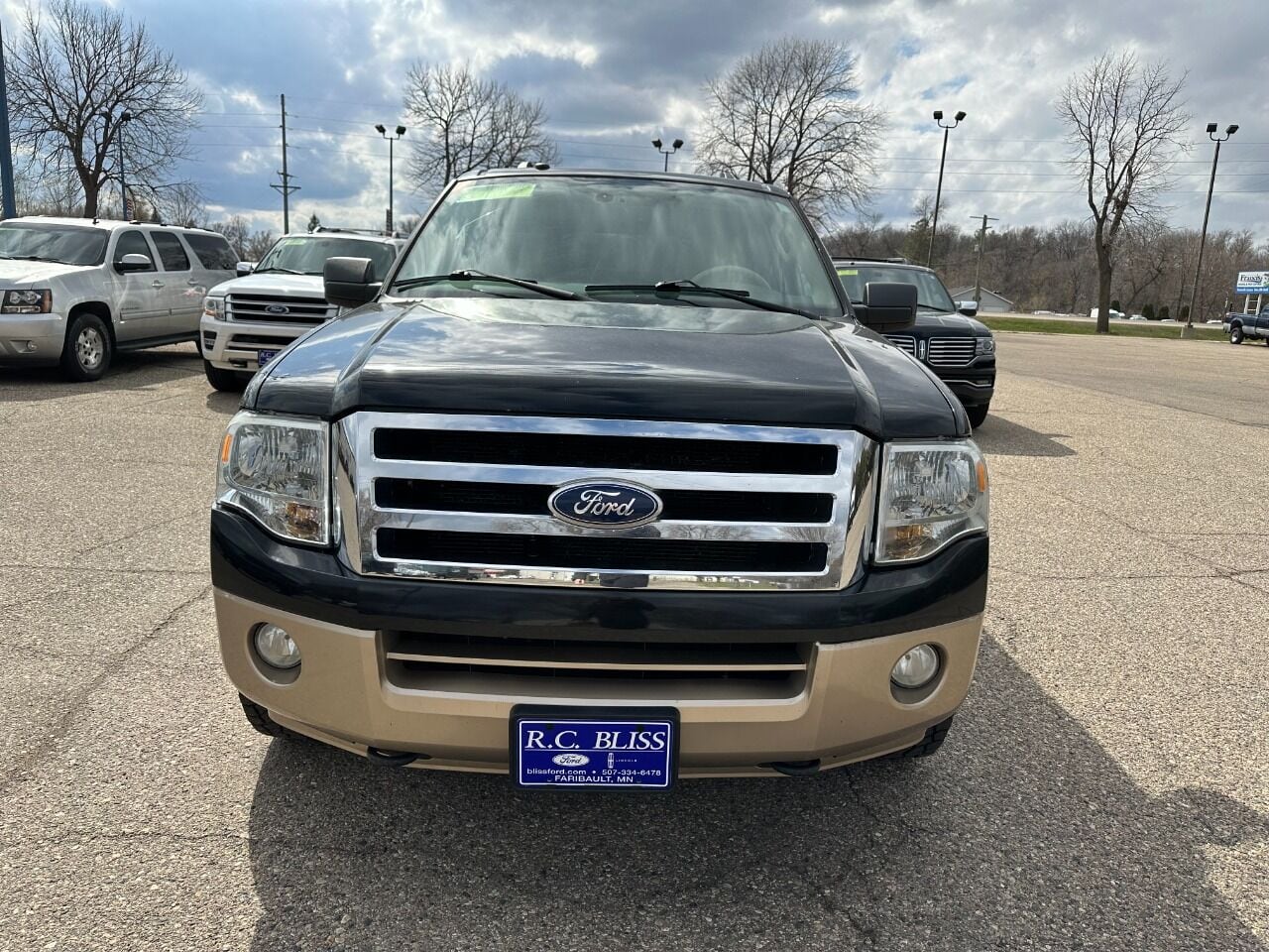 Used 2011 Ford Expedition XLT with VIN 1FMJK1J5XBEF55215 for sale in Faribault, Minnesota