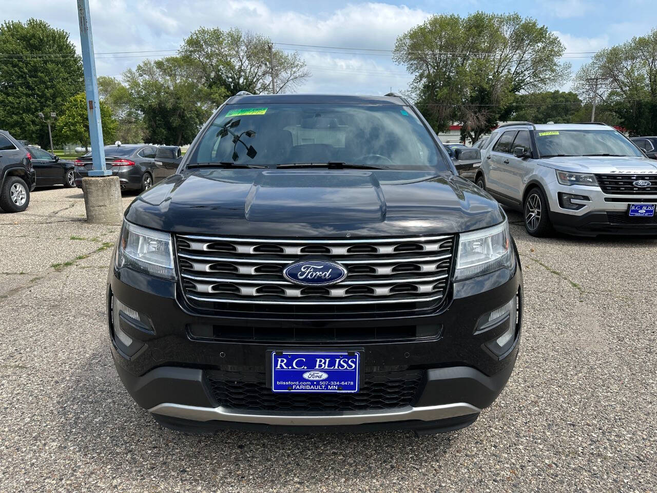 Used 2016 Ford Explorer XLT with VIN 1FM5K8D88GGD11252 for sale in Faribault, Minnesota