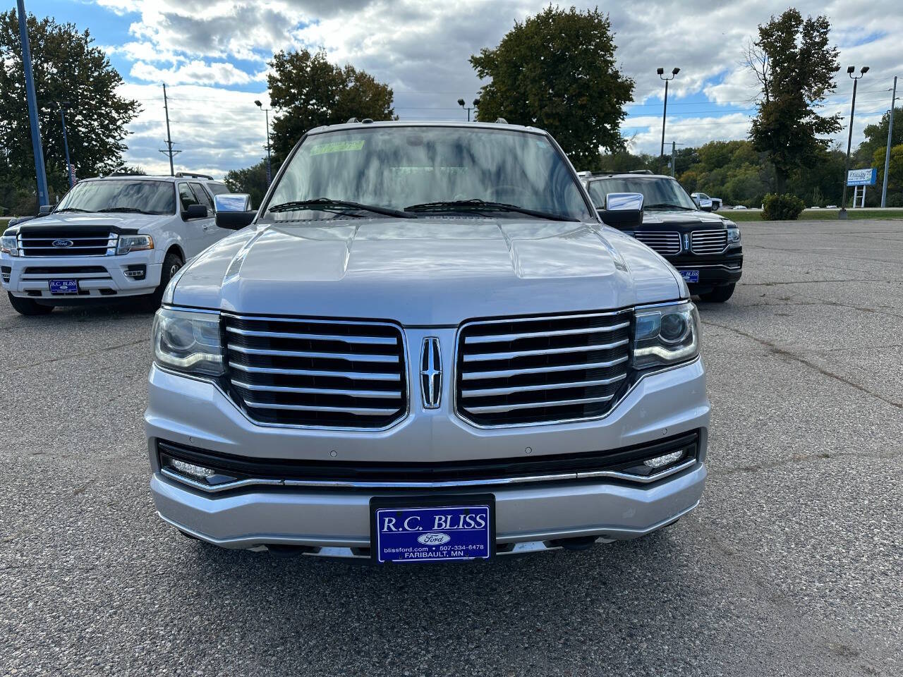 Used 2016 Lincoln Navigator Select with VIN 5LMJJ2JT0GEL04148 for sale in Faribault, Minnesota