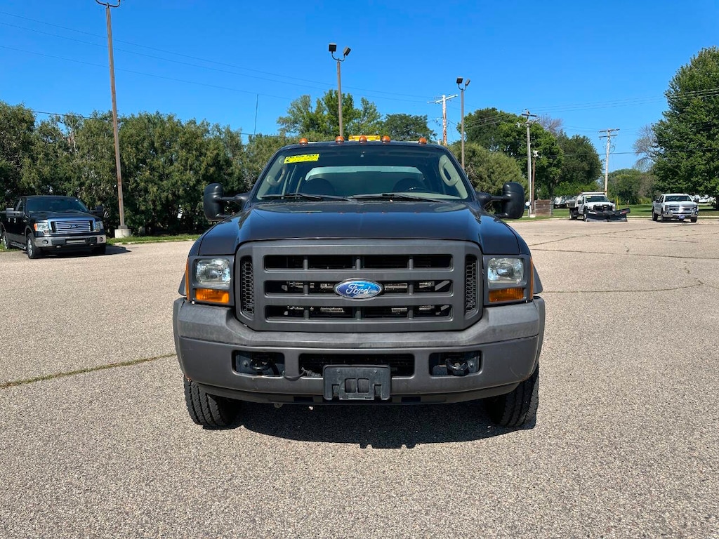 Used 2005 Ford F-550 Super Duty 4X4 4dr Crew Cab 176.2 200.2 in. WB Chassis