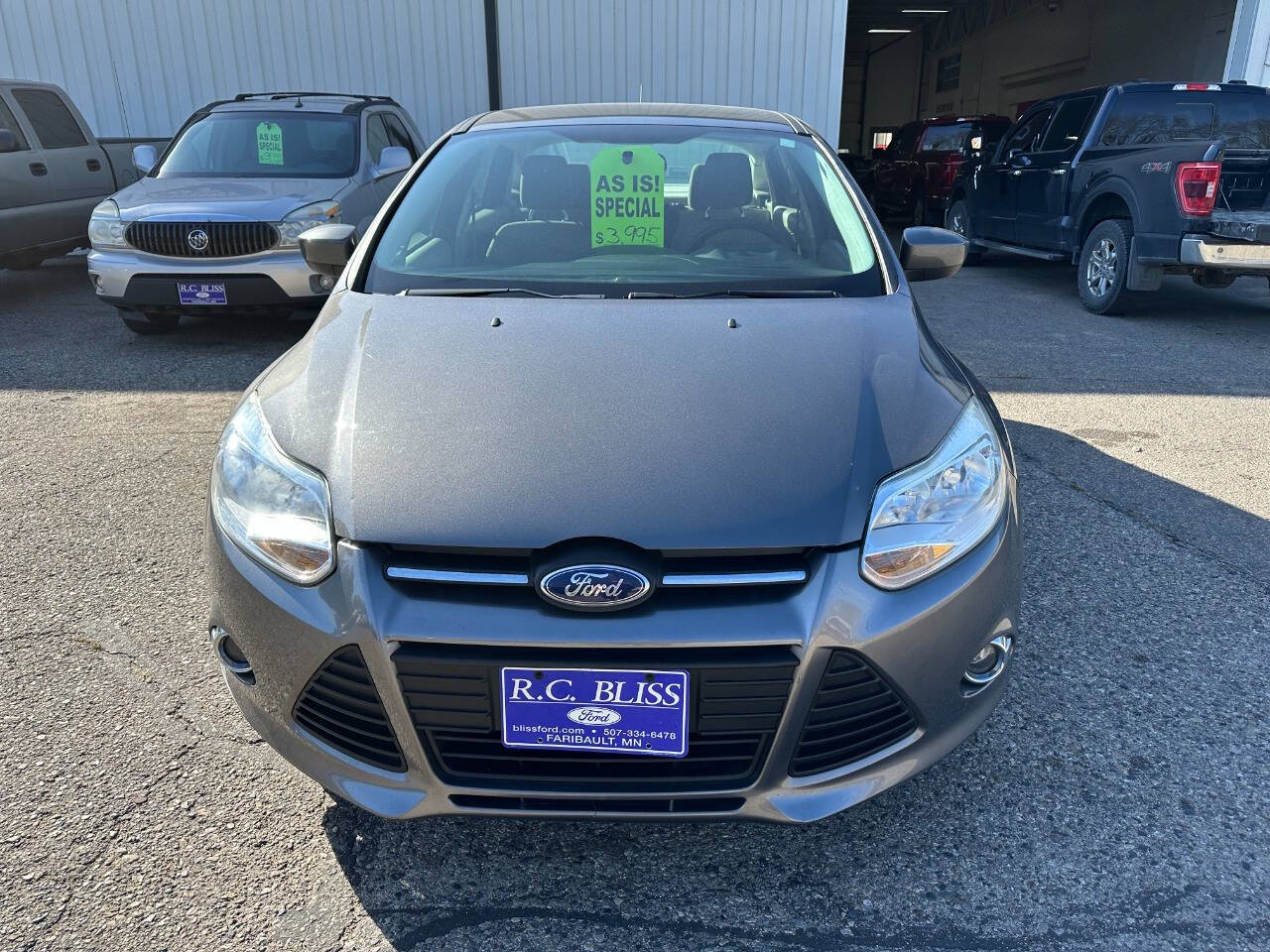 Used 2012 Ford Focus SE with VIN 1FAHP3F24CL330371 for sale in Faribault, Minnesota