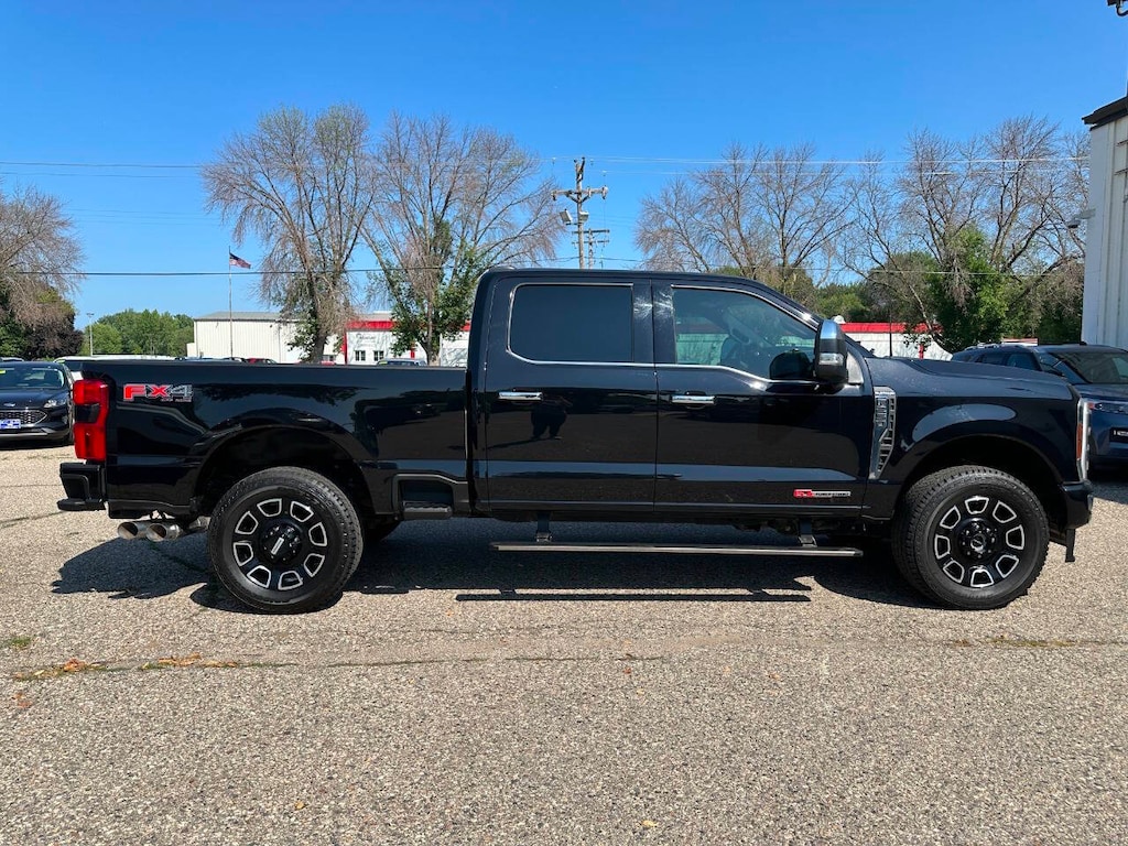 Used 2024 Ford F-250 Super Duty Platinum 4x4 4dr Crew Cab 6.8 ft. SB Pickup Pickup Truck