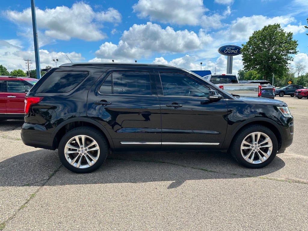 Used 2018 Ford Explorer XLT AWD 4dr SUV SUV
