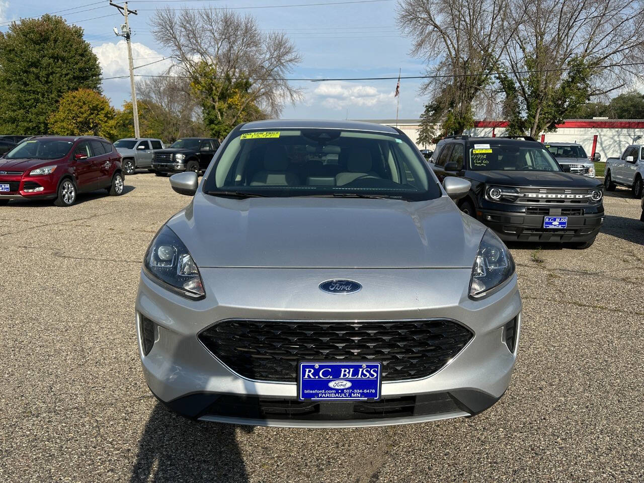 Used 2020 Ford Escape SE with VIN 1FMCU9G60LUB84543 for sale in Faribault, Minnesota