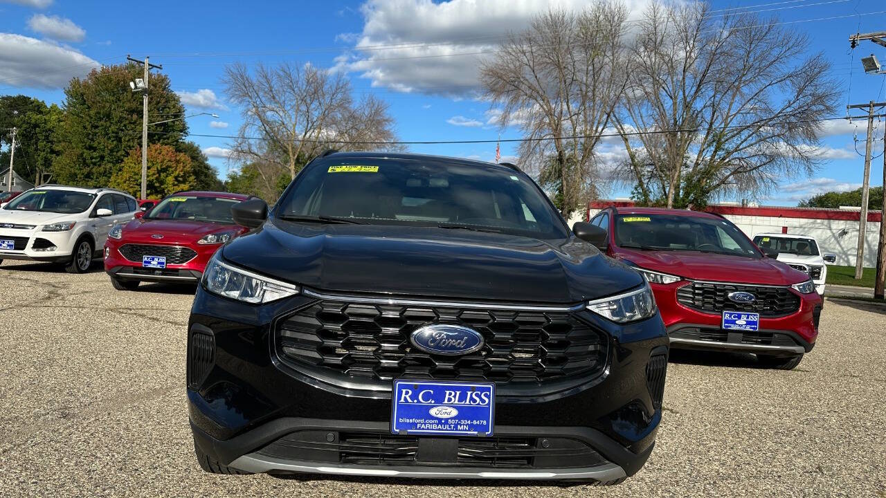 Used 2025 Ford Escape ST-Line with VIN 1FMCU9MN0SUA86610 for sale in Faribault, Minnesota