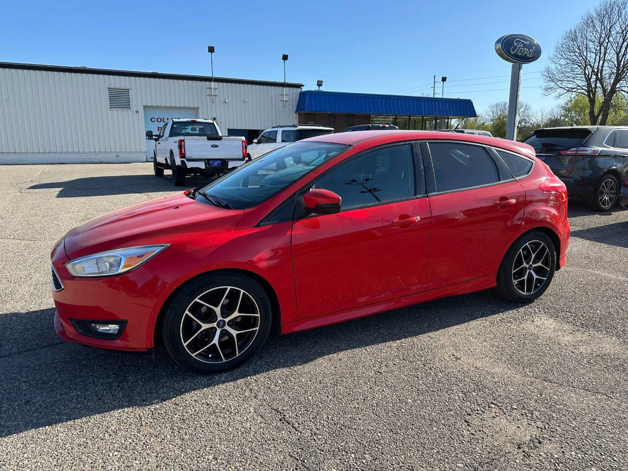 2015 Ford Focus 5 Door Hatch SE's photo