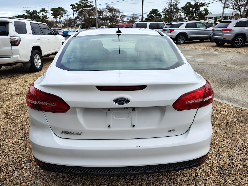Used 2017 Ford Focus SE SE Sedan