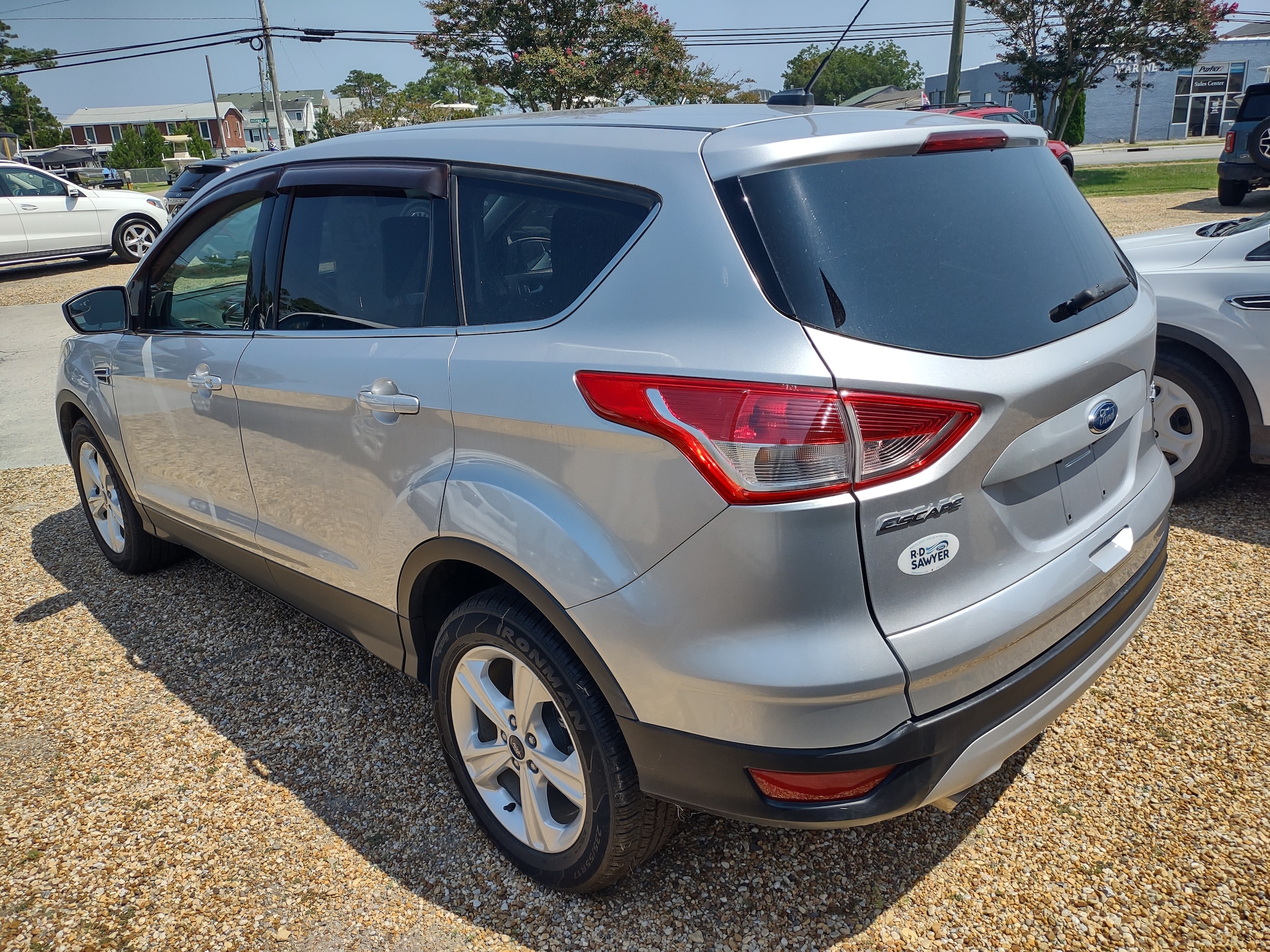 Used 2015 Ford Escape SE with VIN 1FMCU9GX8FUC59339 for sale in Manteo, NC