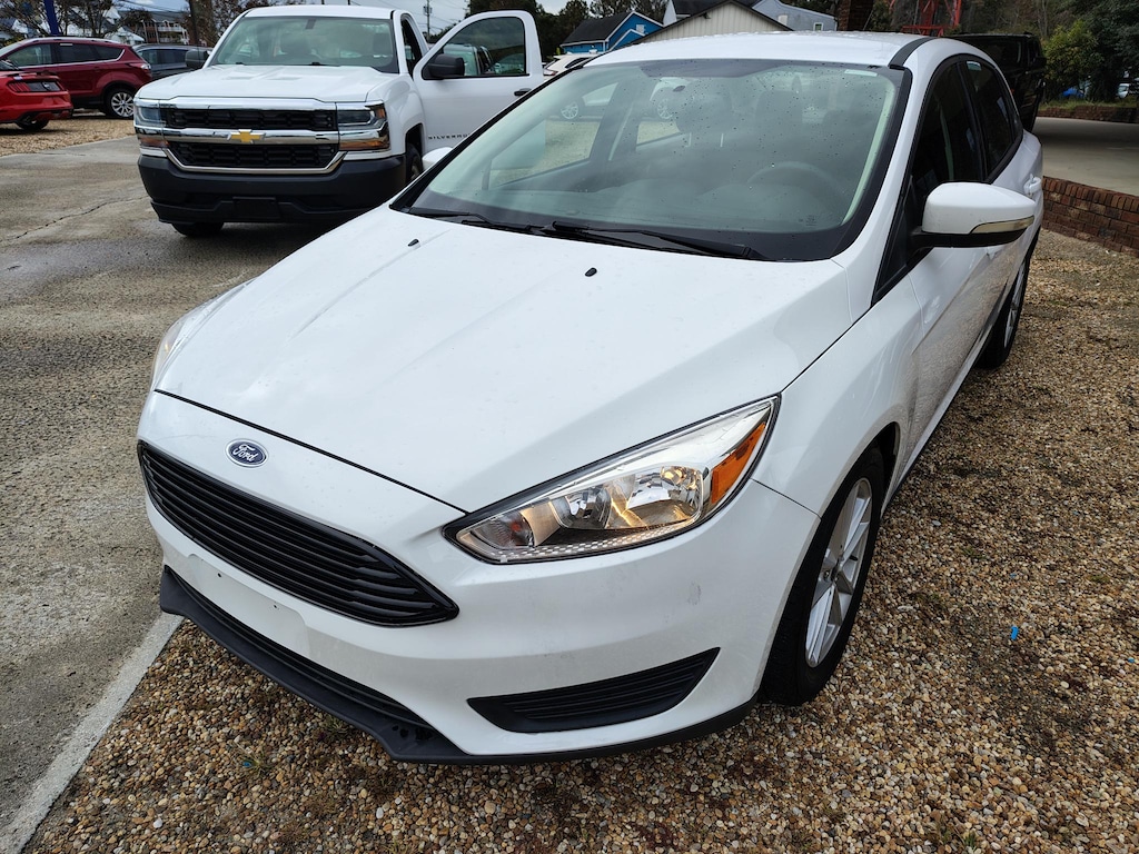 Used 2017 Ford Focus SE SE Sedan