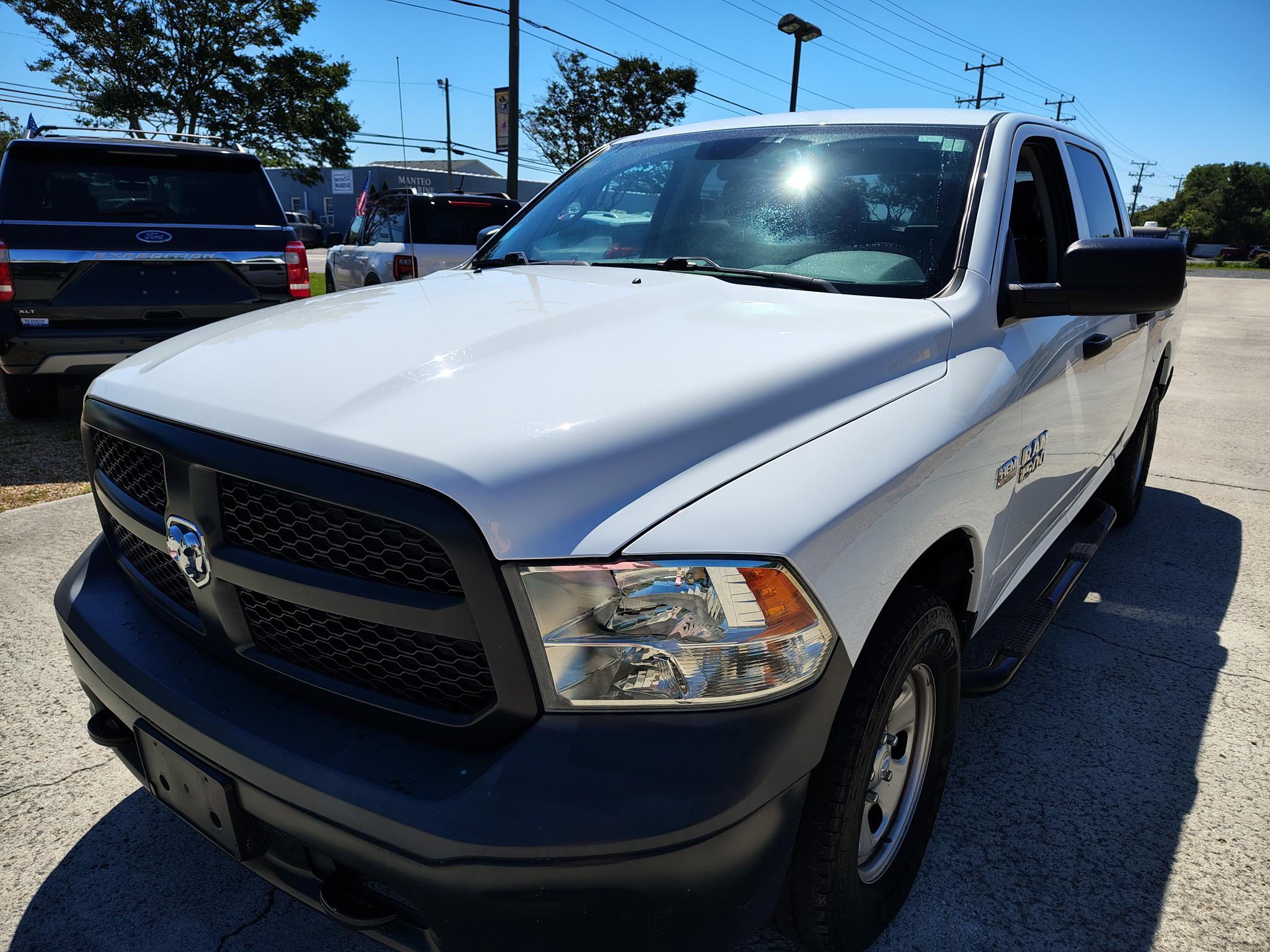 2018 RAM 1500 Classic SSV 4x4 Crew Cab 5'7's photo